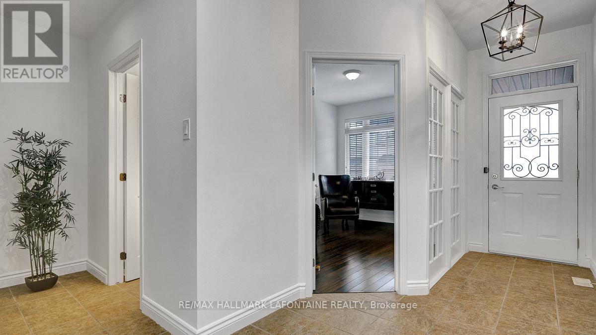 315 RUSTIC HILLS CRESCENT - 3