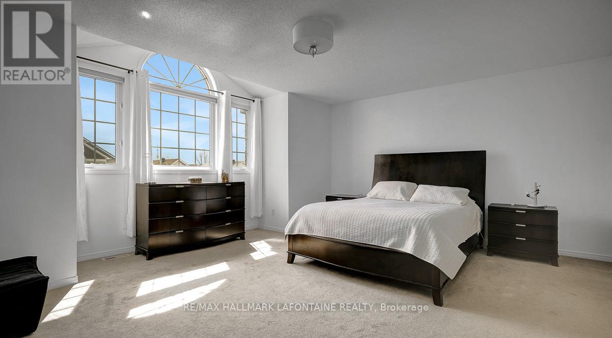 315 RUSTIC HILLS CRESCENT - 31