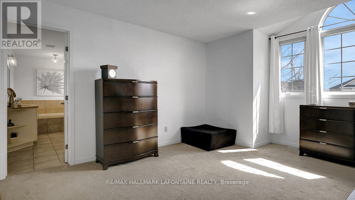 315 RUSTIC HILLS CRESCENT - 33