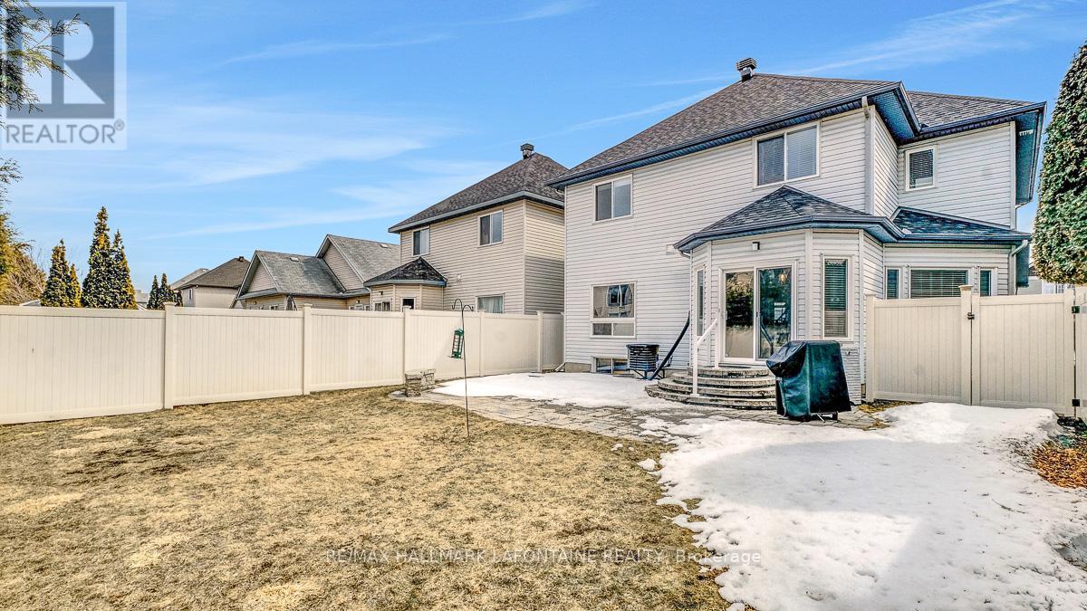 315 RUSTIC HILLS CRESCENT - 45