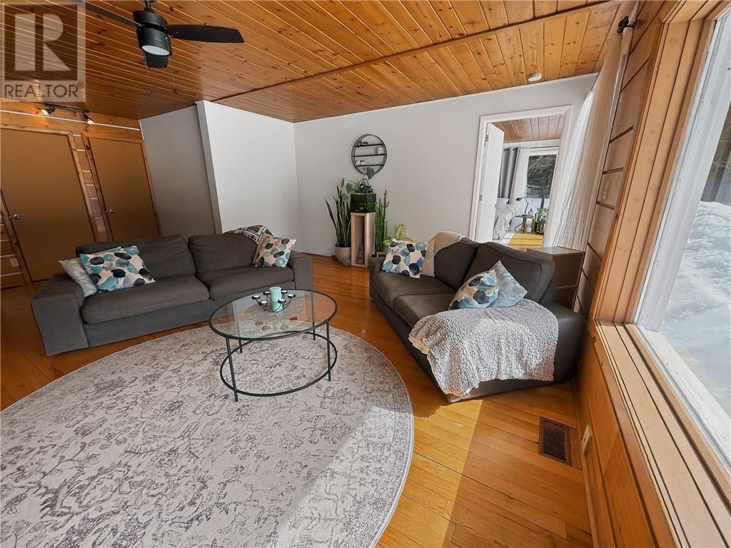 1 Wright Street S, Gore Bay, Manitoulin Island, Ontario, P0P1H0 — Photo 3