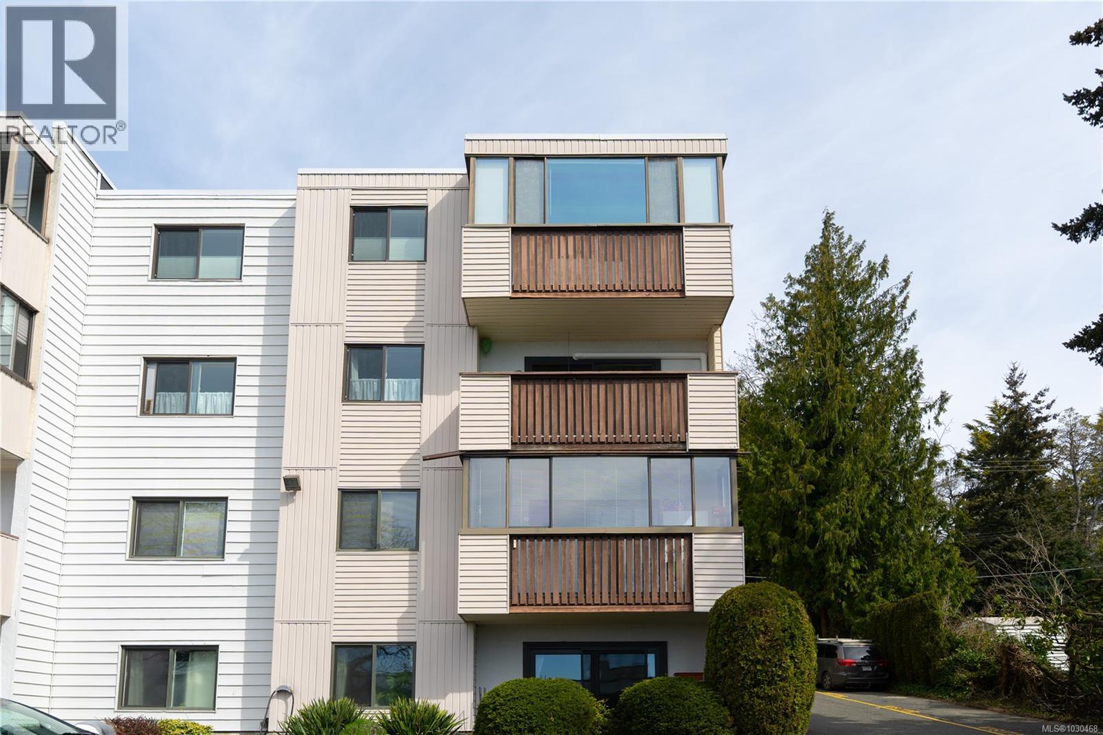 404 614 Fernhill Pl, Esquimalt