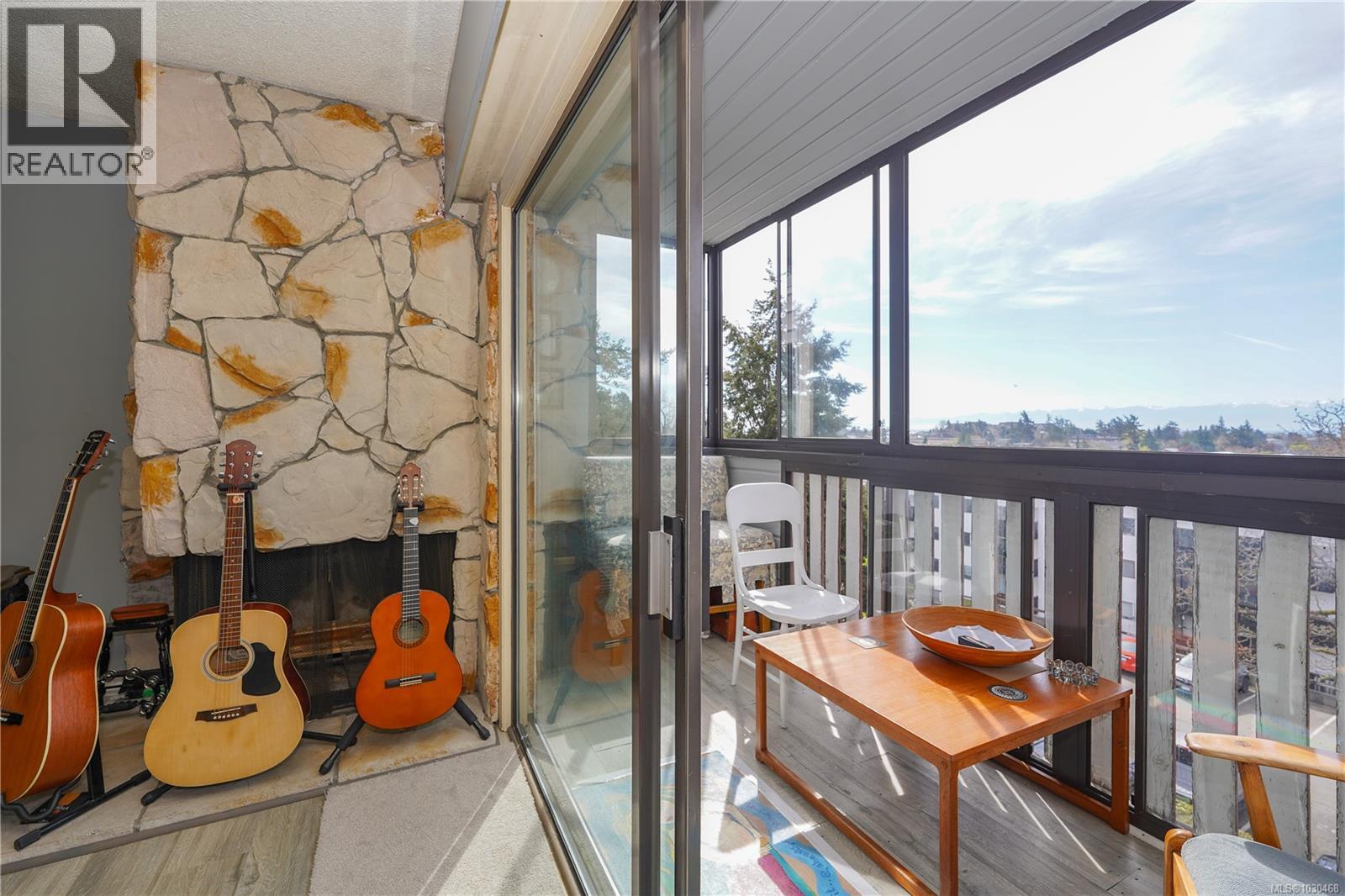 404 614 Fernhill Pl, Esquimalt