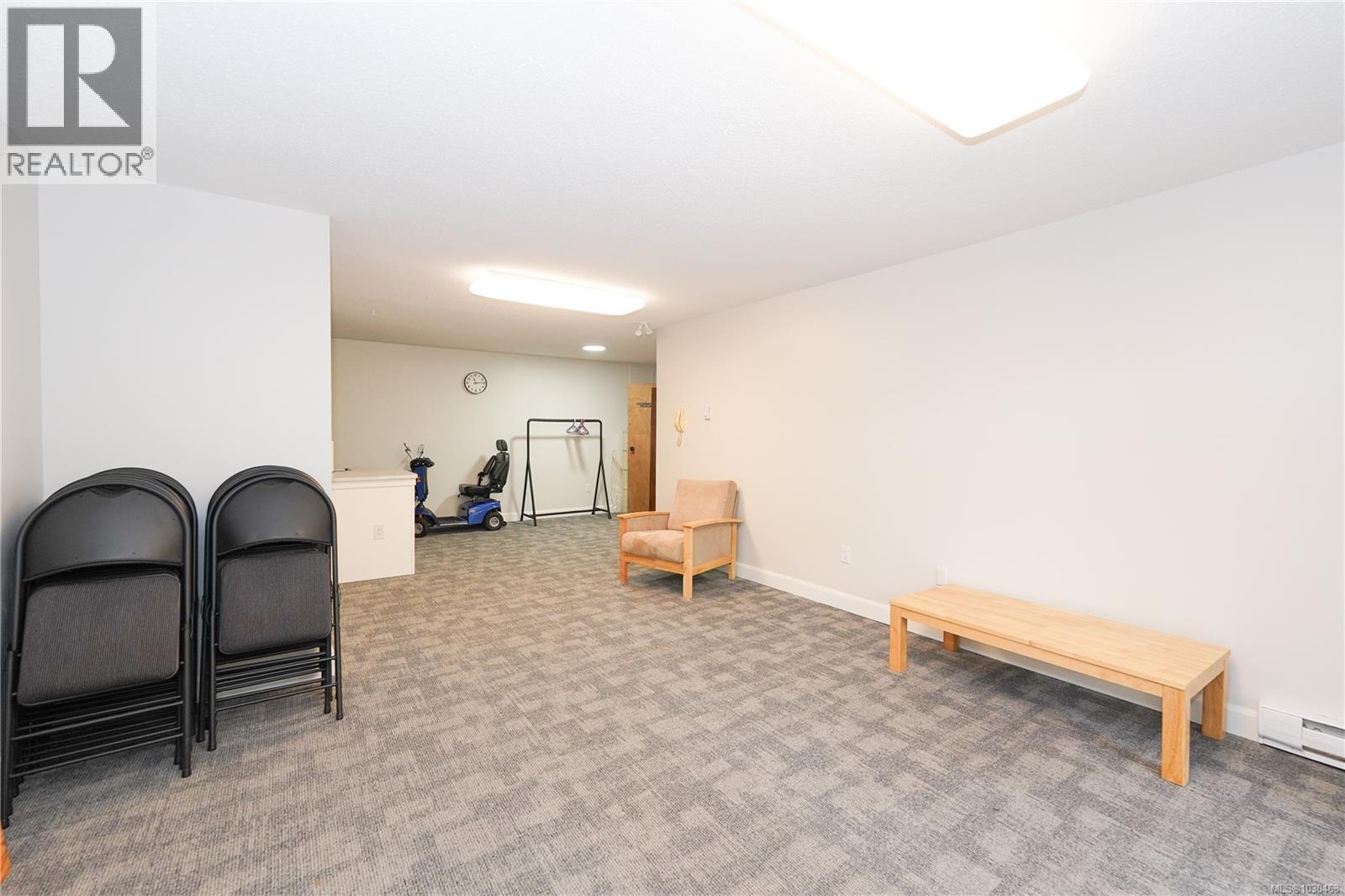 404 614 Fernhill Pl, Esquimalt