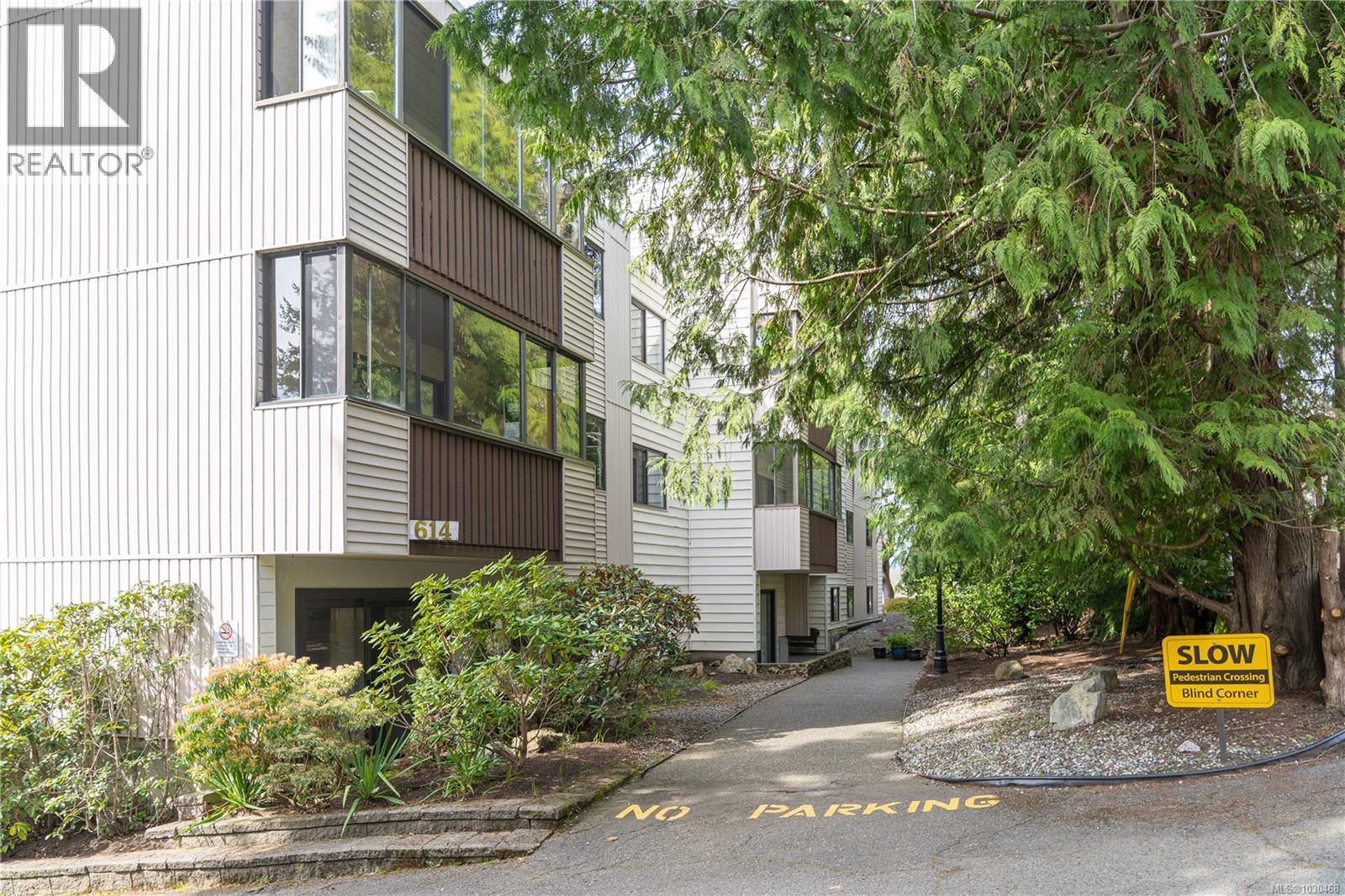 404 614 Fernhill Pl, Esquimalt