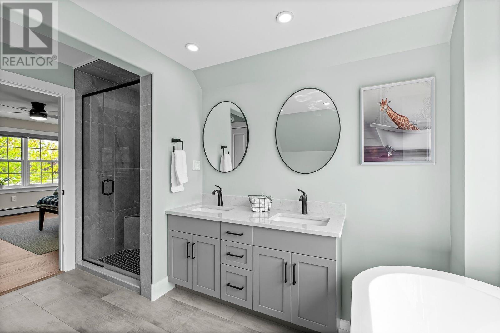 2 SHEFFIELD CRESCENT - 23