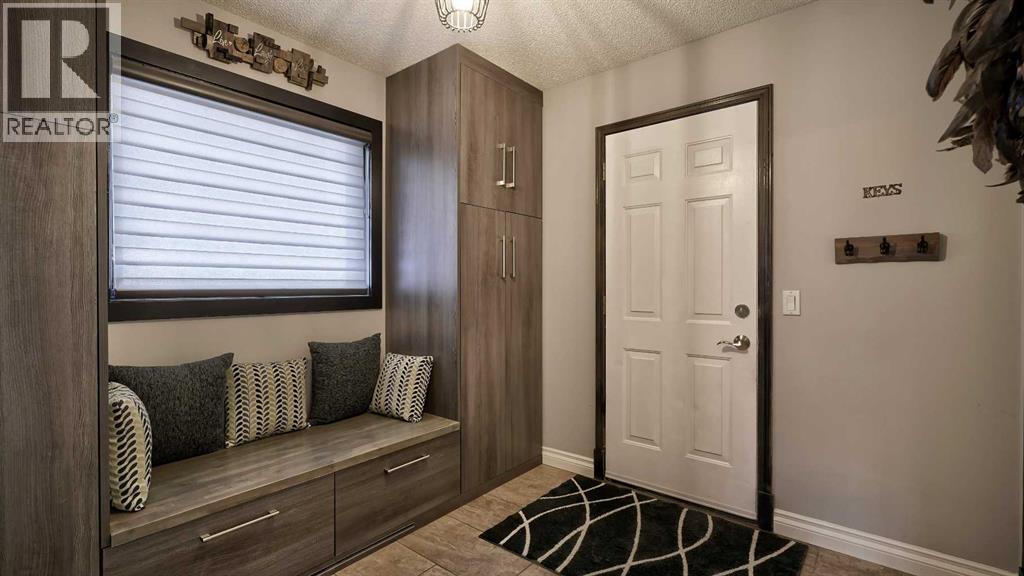 Single Family House for Sale in  Riverview Place SE Riverbend Calgary 