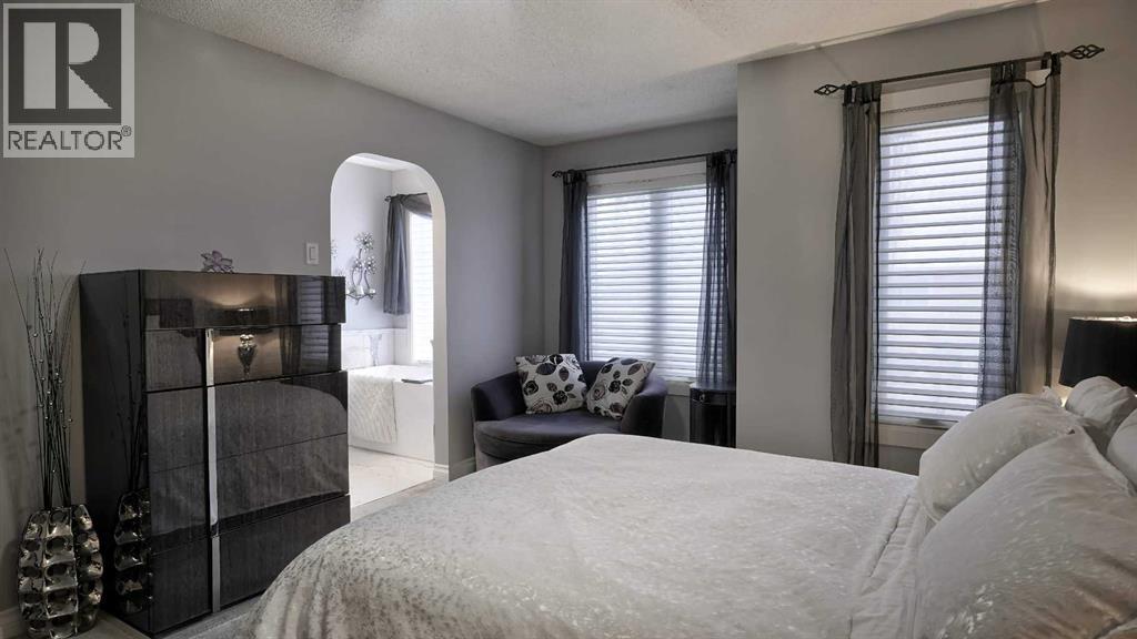 Single Family House for Sale in  Riverview Place SE Riverbend Calgary 