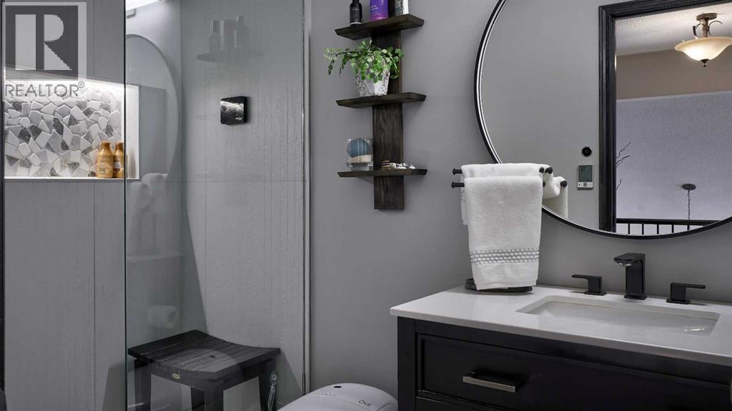 Single Family House for Sale in  Riverview Place SE Riverbend Calgary 