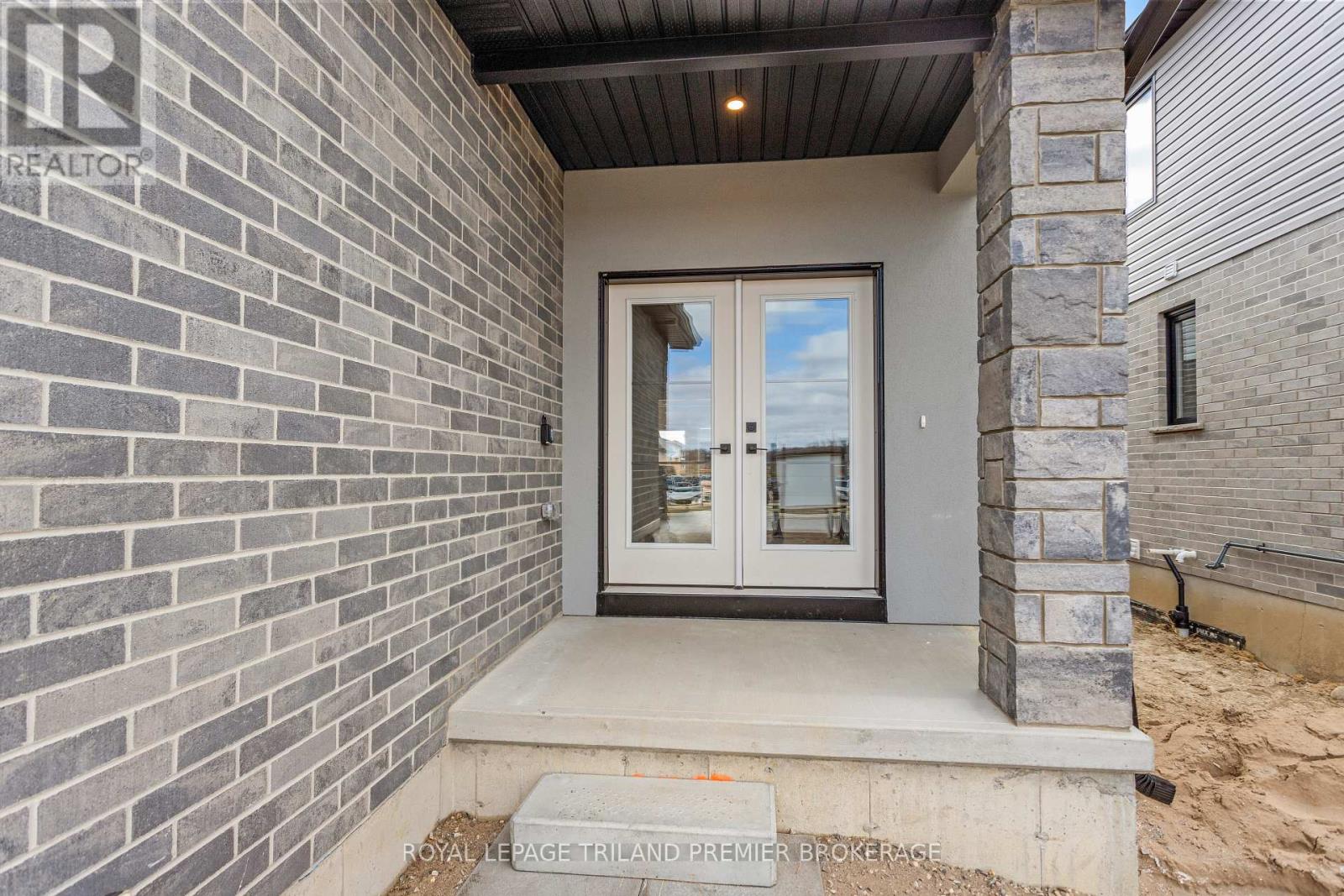 2831 BUROAK DRIVE - 2