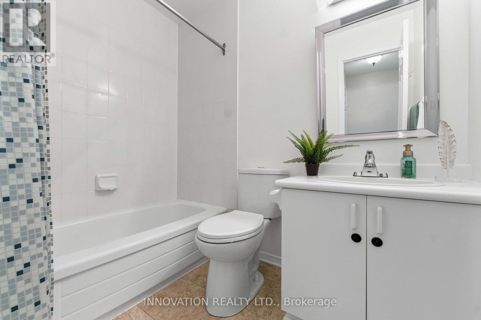 5 HARRINGTON COURT - 33