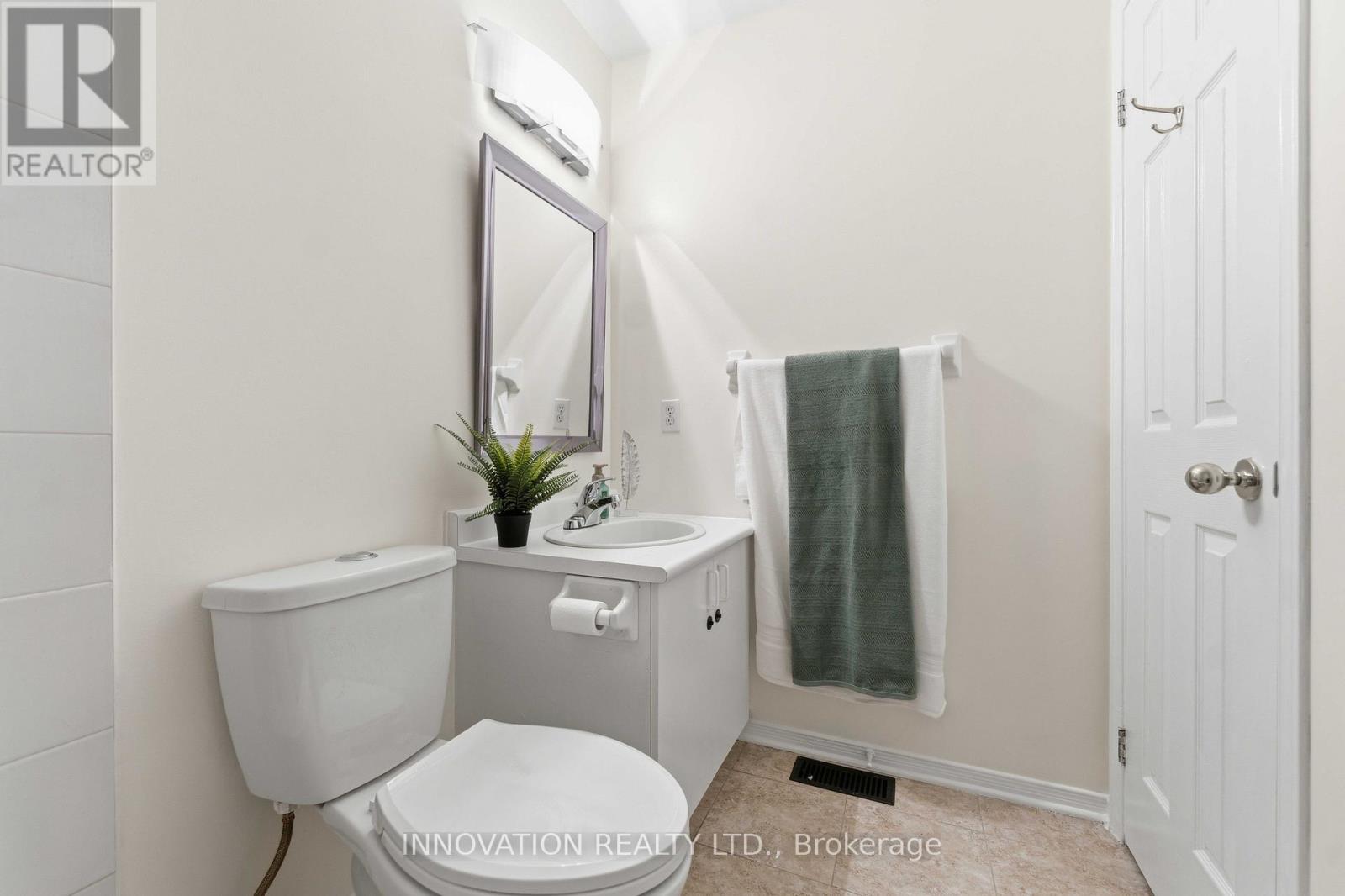 5 HARRINGTON COURT - 34