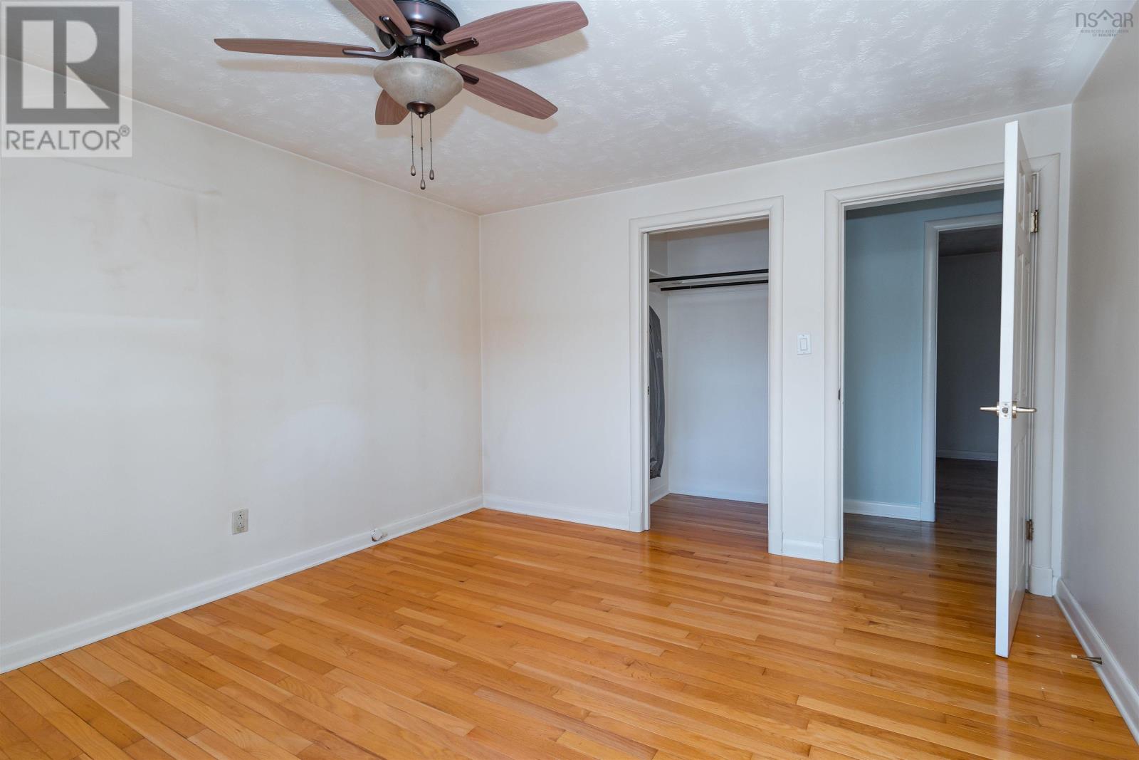 Property 21 of 28 of 992 Westmount Road