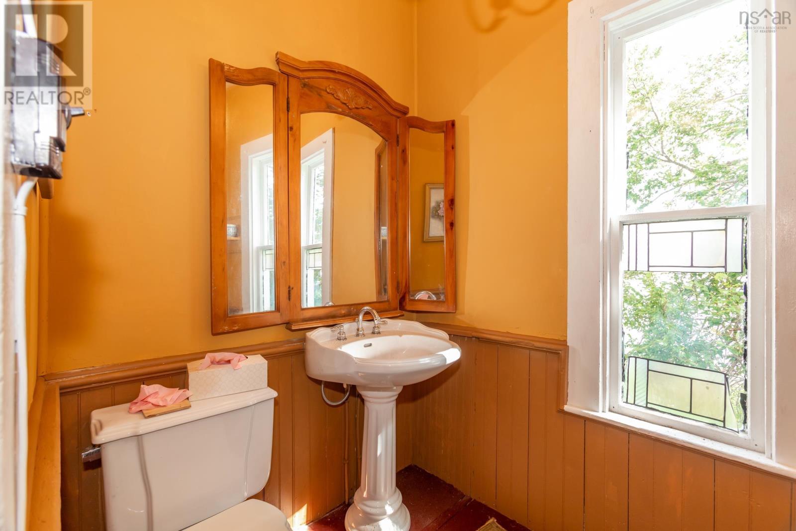 Property 21 of 41 of 5404 Granville Road