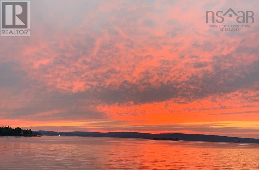 Property 41 of 47 of 222 Old Trunk 1