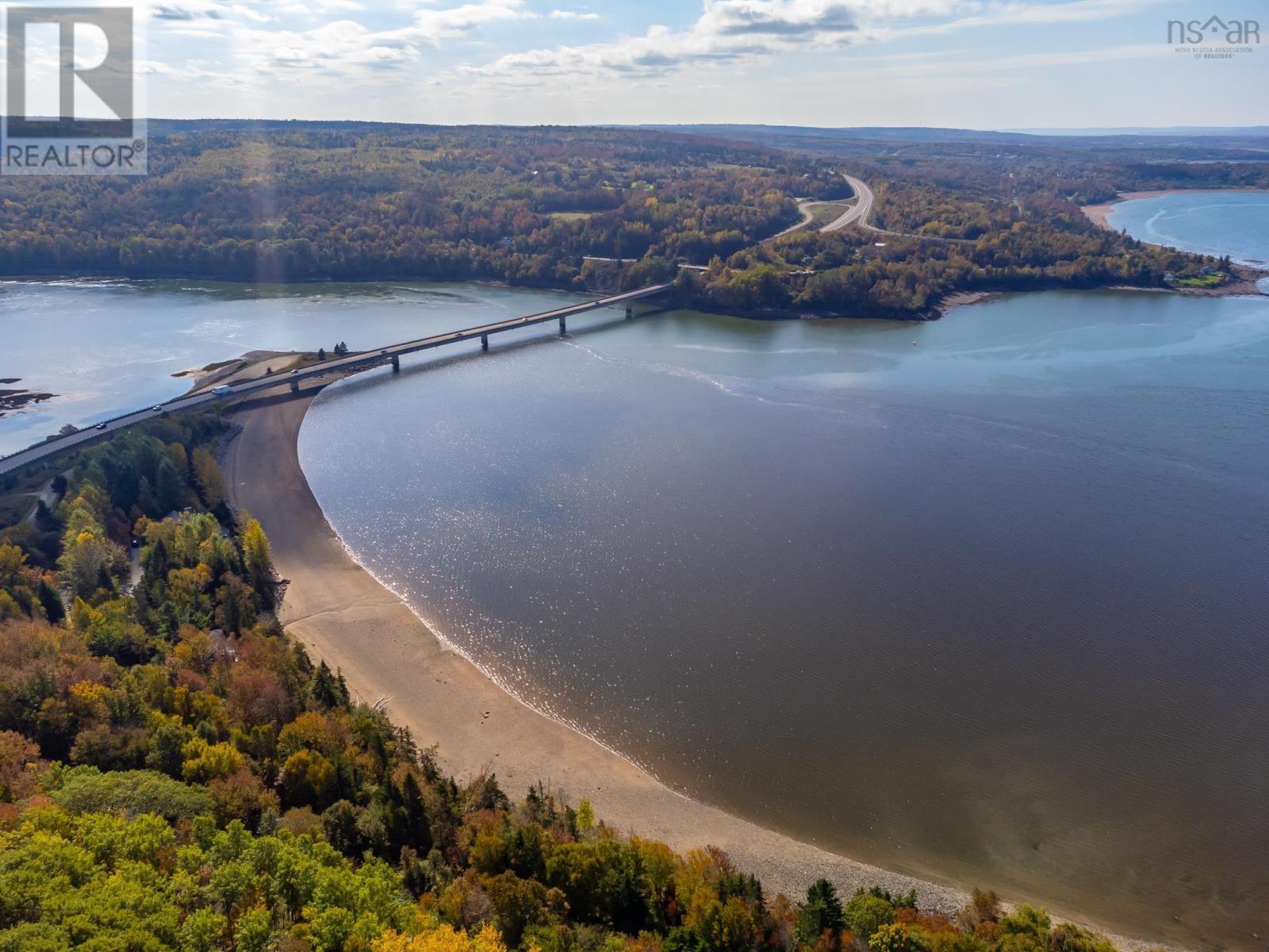 Property 39 of 47 of 222 Old Trunk 1