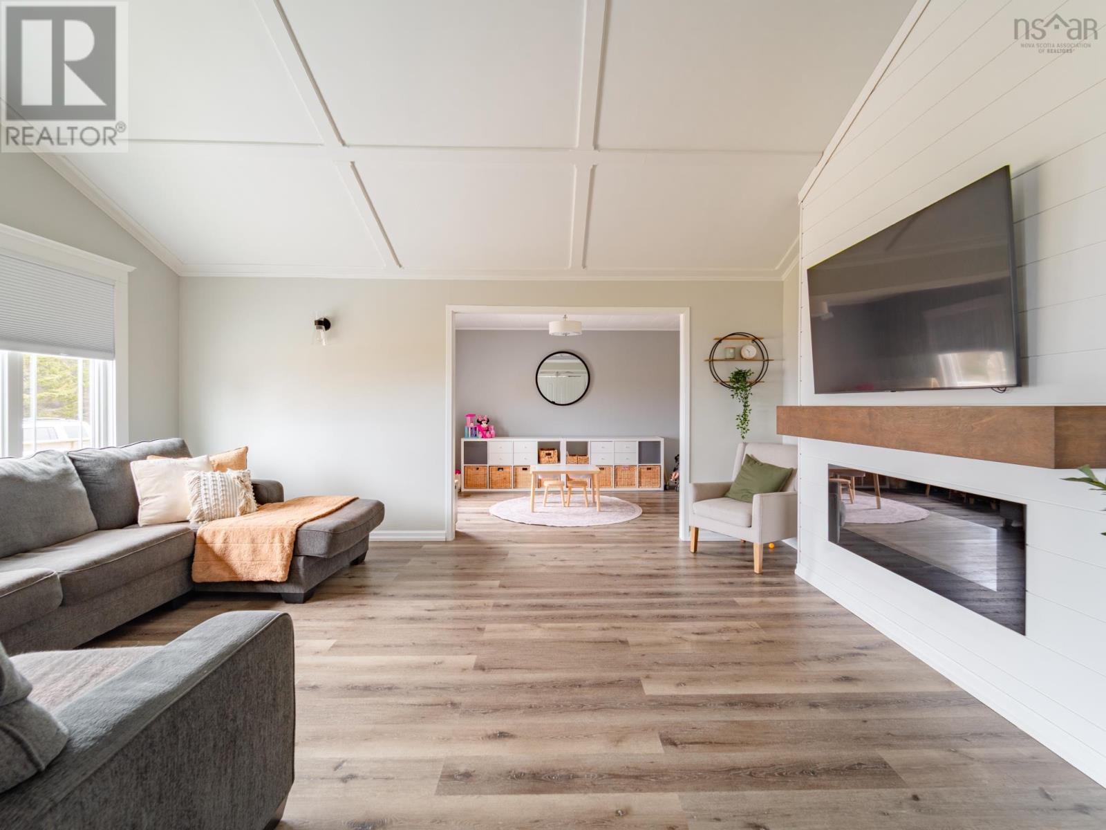 Property 21 of 40 of 19 Long Point Road