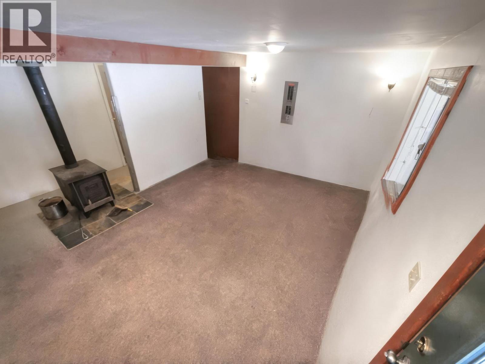 120 BURTON CROSS ROAD - 8