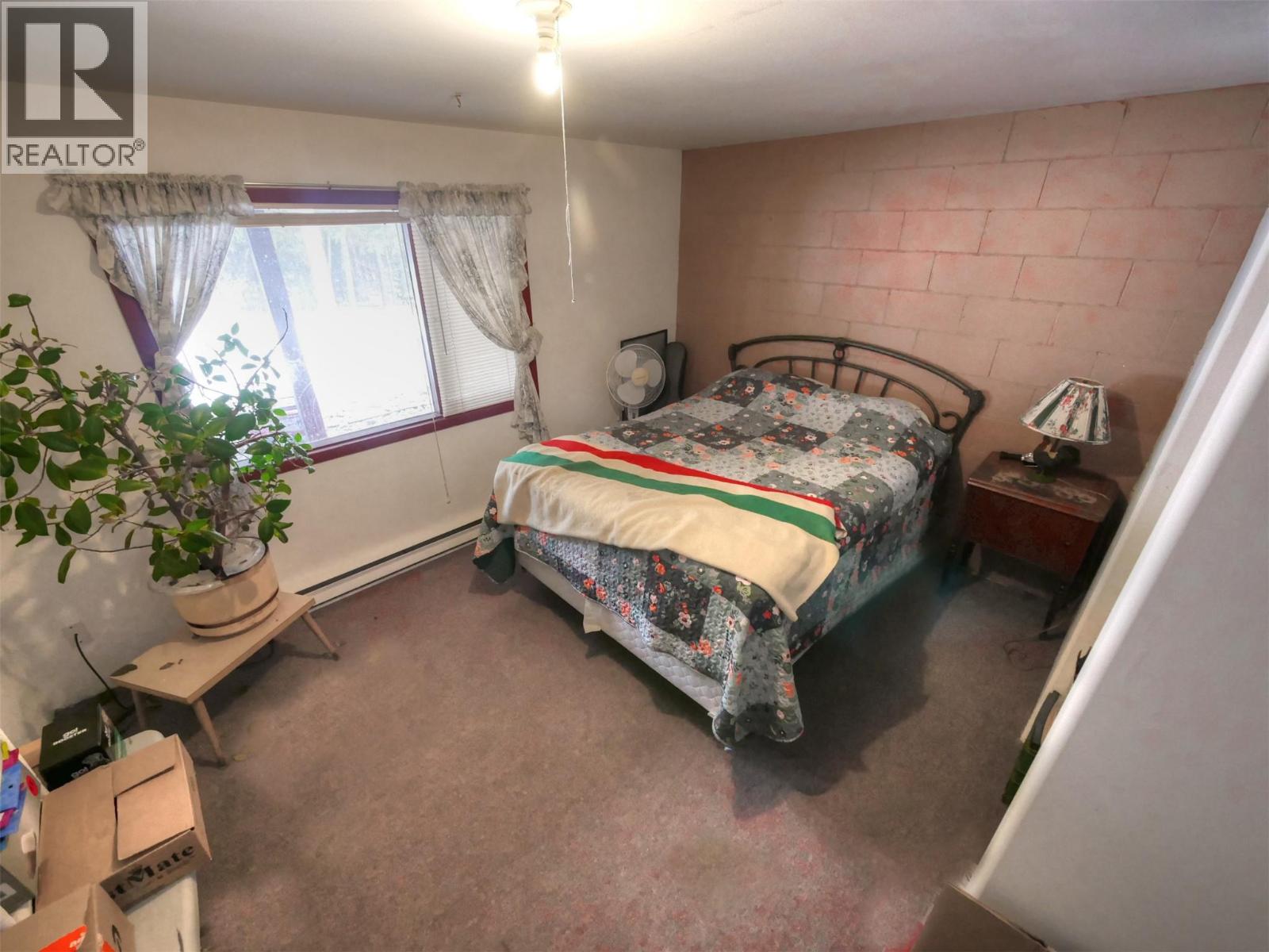 120 BURTON CROSS ROAD - 7