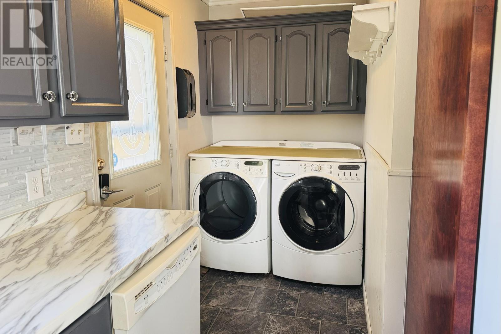 Property 17 of 38 of 8005 Highway 209