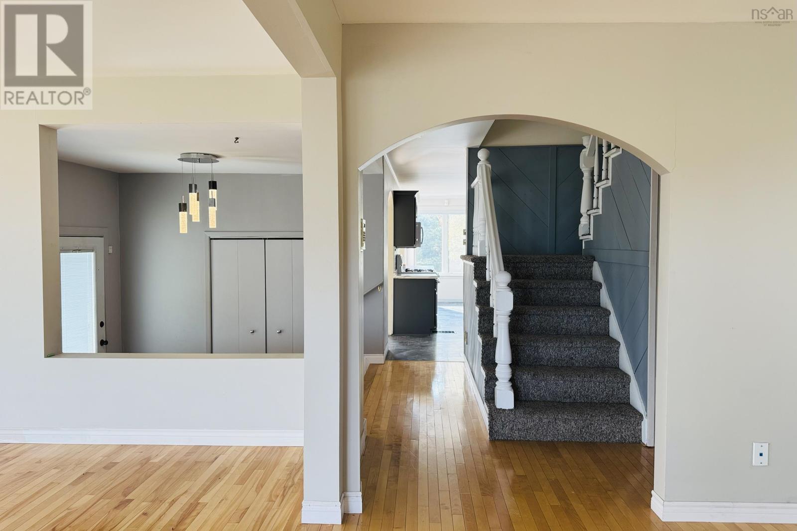 Property 24 of 38 of 8005 Highway 209