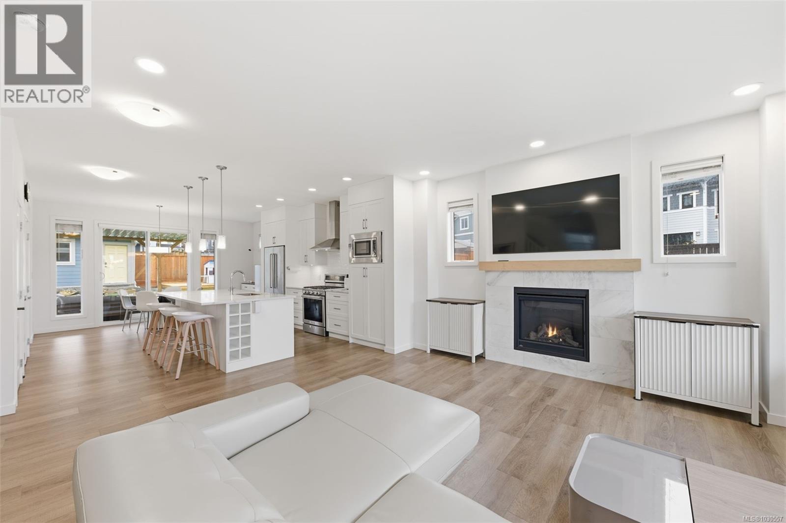 173 Caspian Dr, Colwood