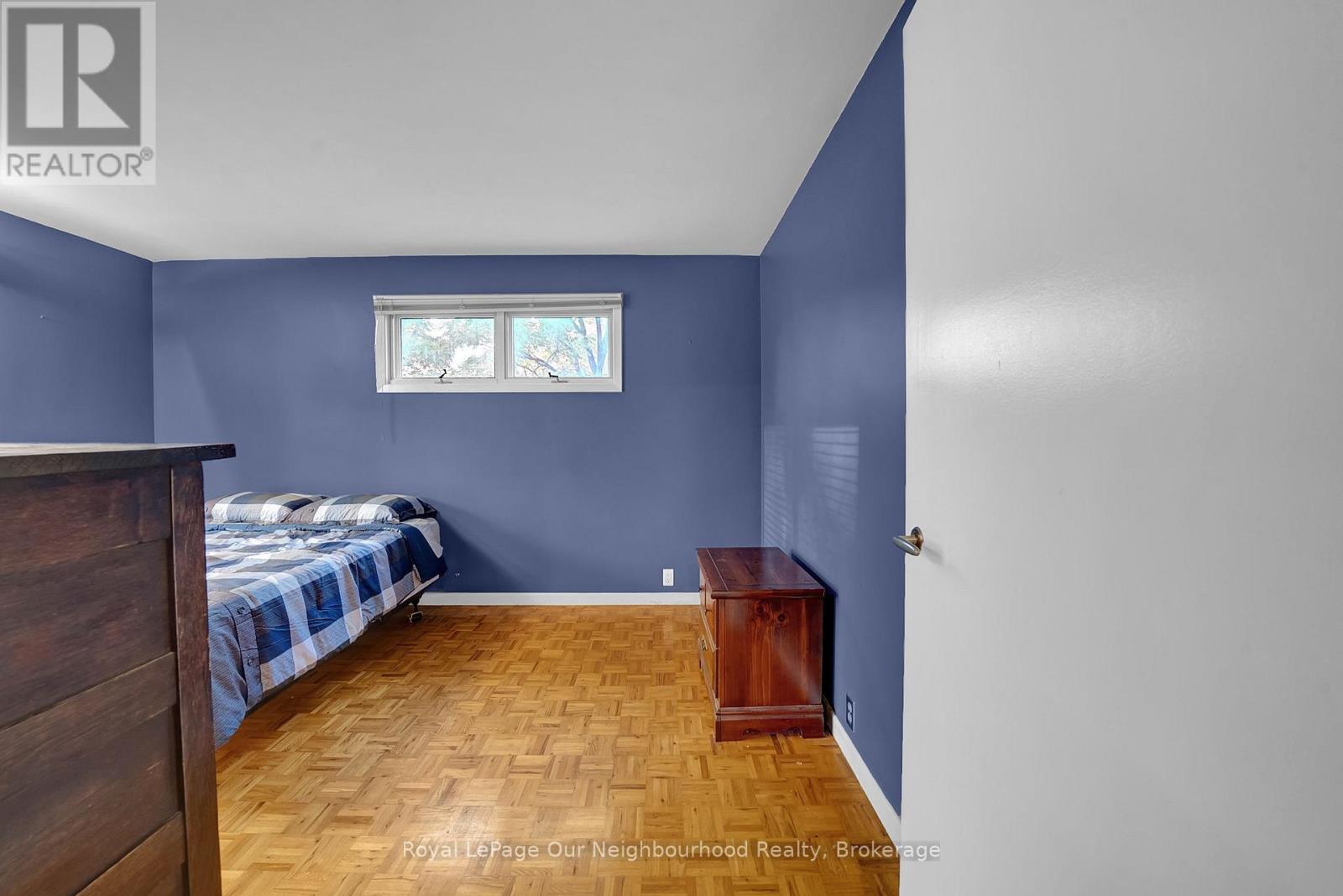 1539 FINCH AVENUE - 23