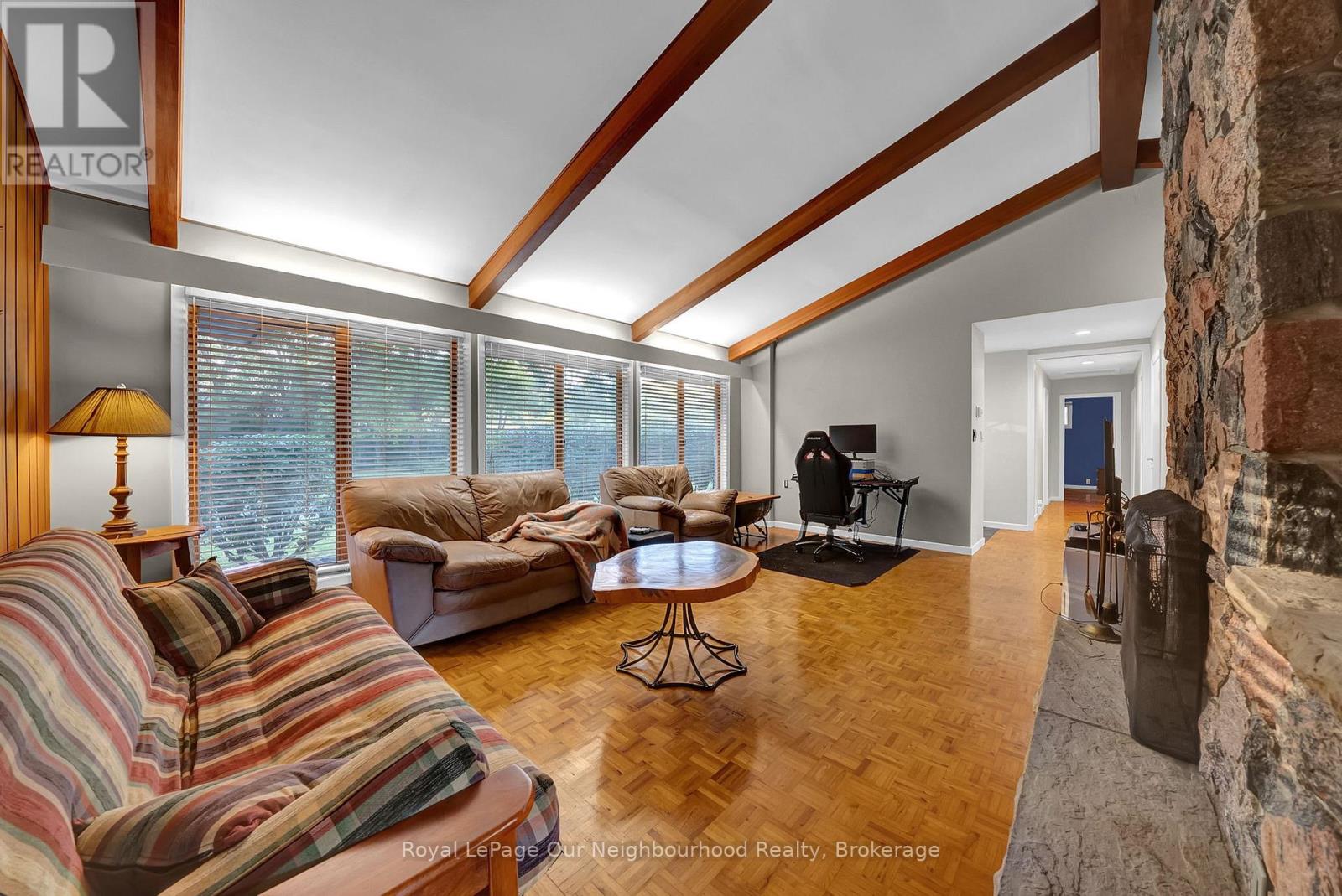 1539 FINCH AVENUE - 26