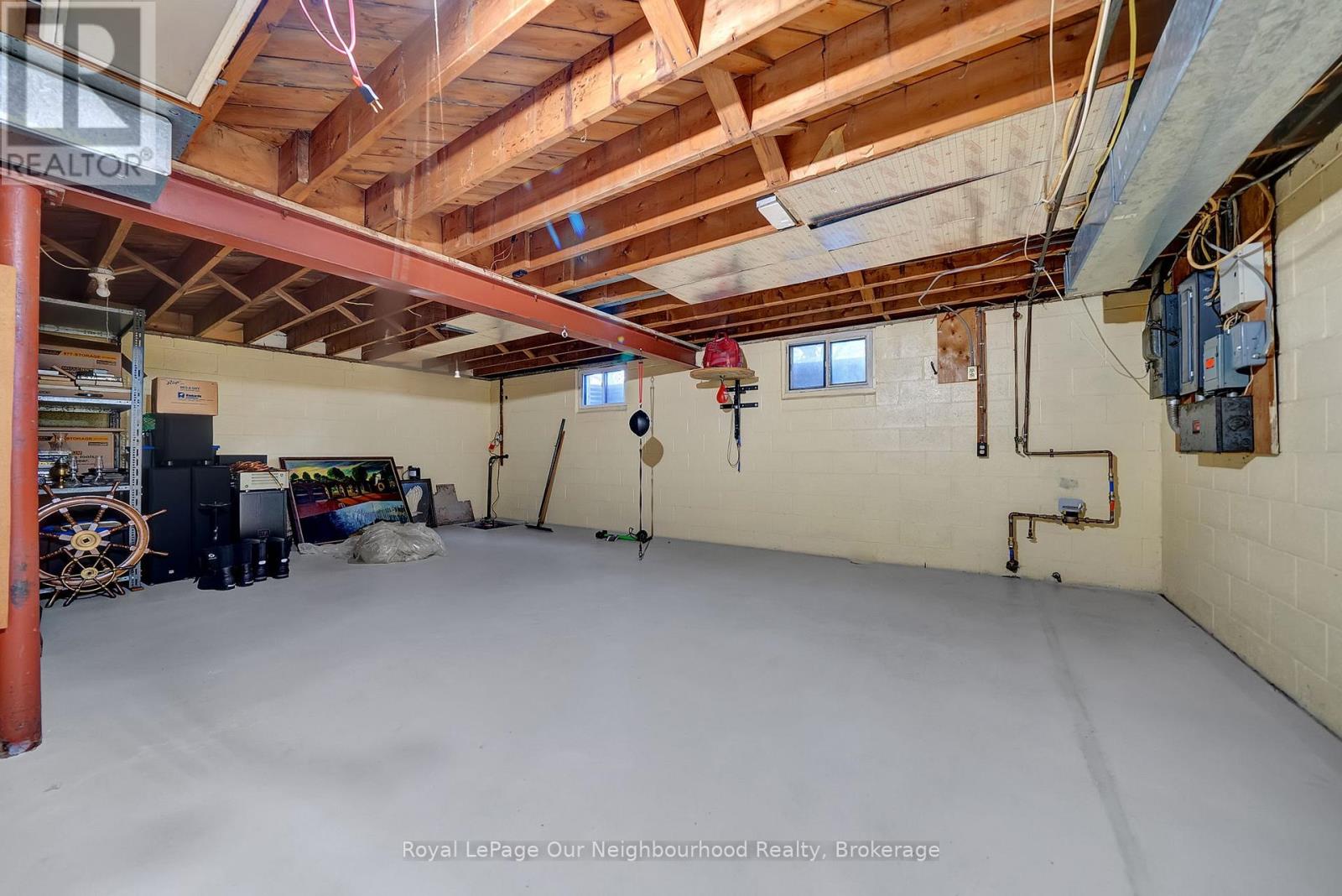 1539 FINCH AVENUE - 37