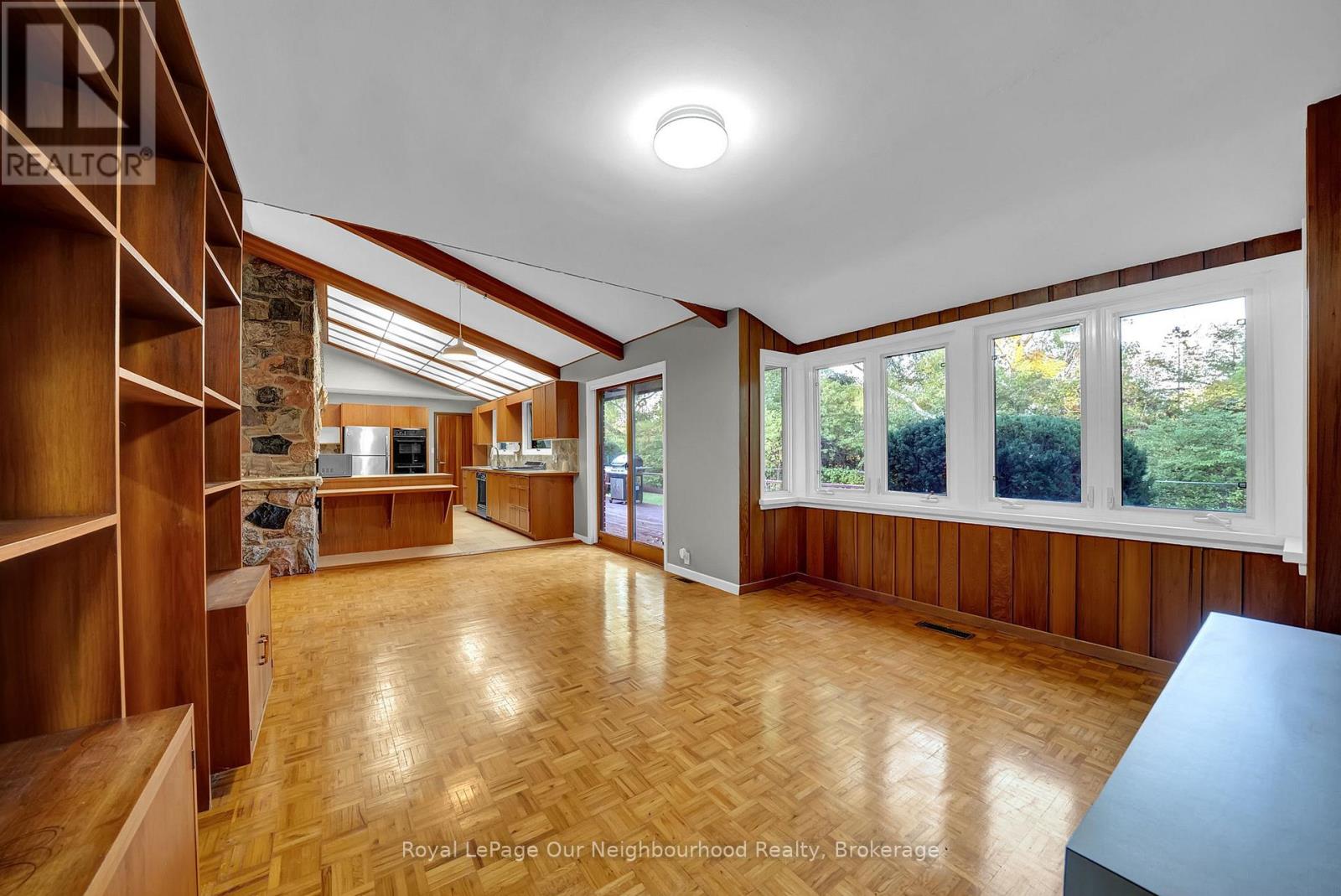 1539 FINCH AVENUE - 44