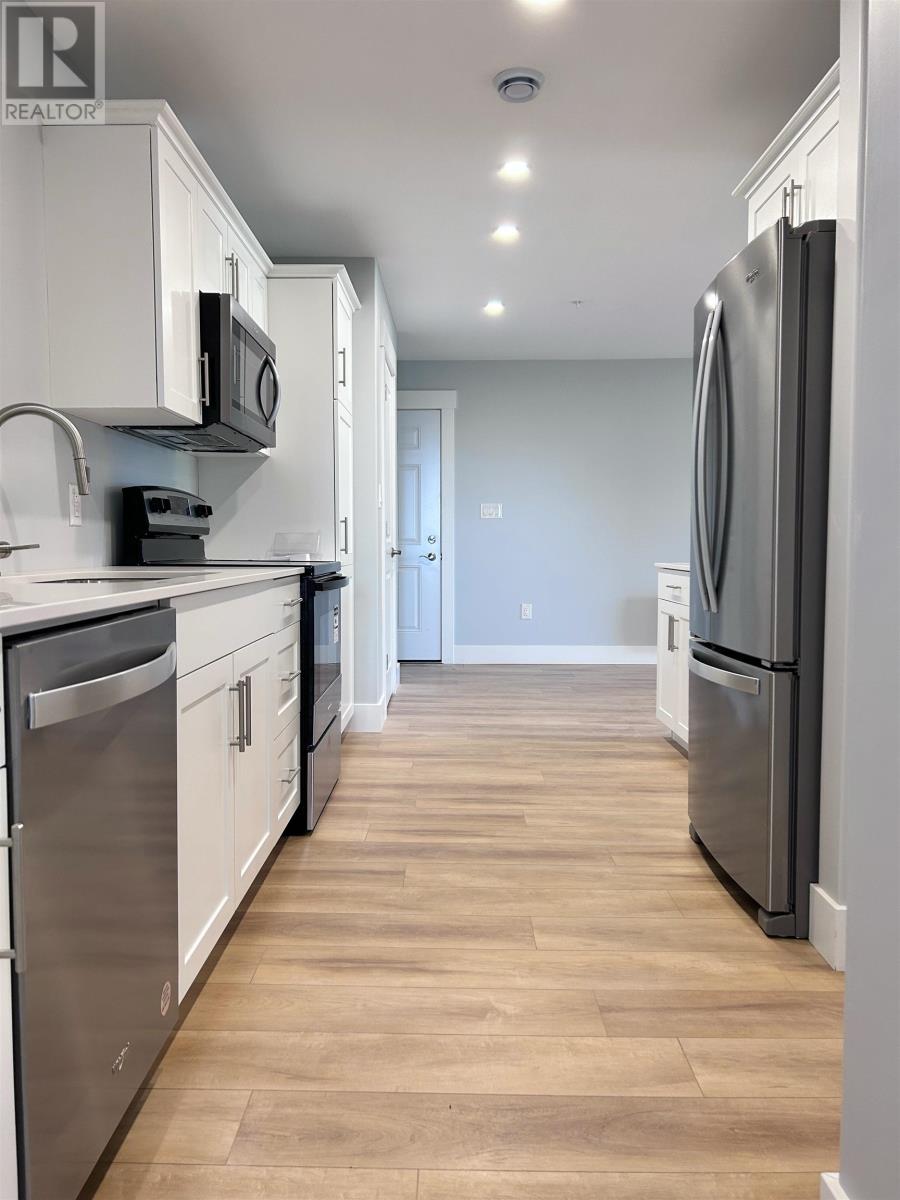 #406 24 GILBERT DRIVE DRIVE - Image 2