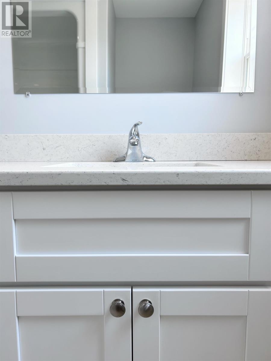 #406 24 GILBERT DRIVE DRIVE - 21