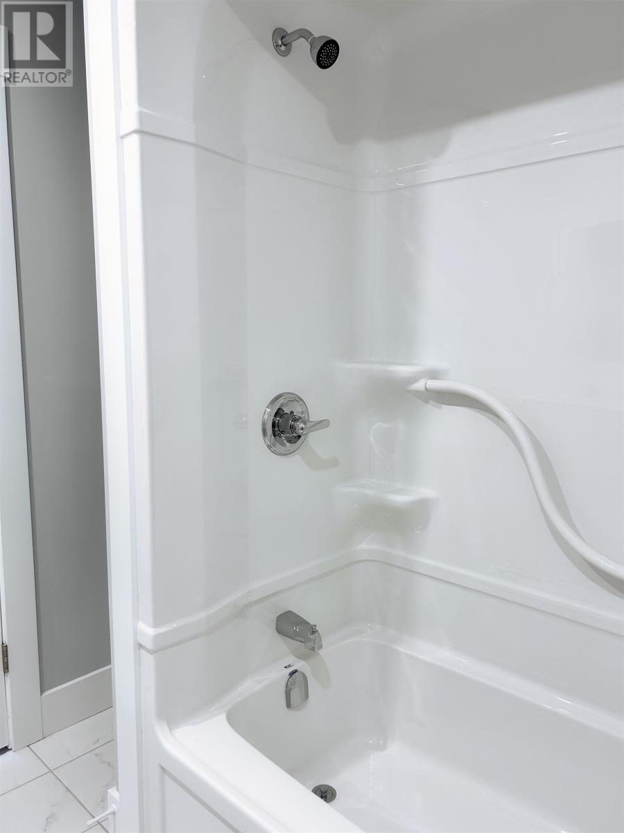 #406 24 GILBERT DRIVE DRIVE - 23