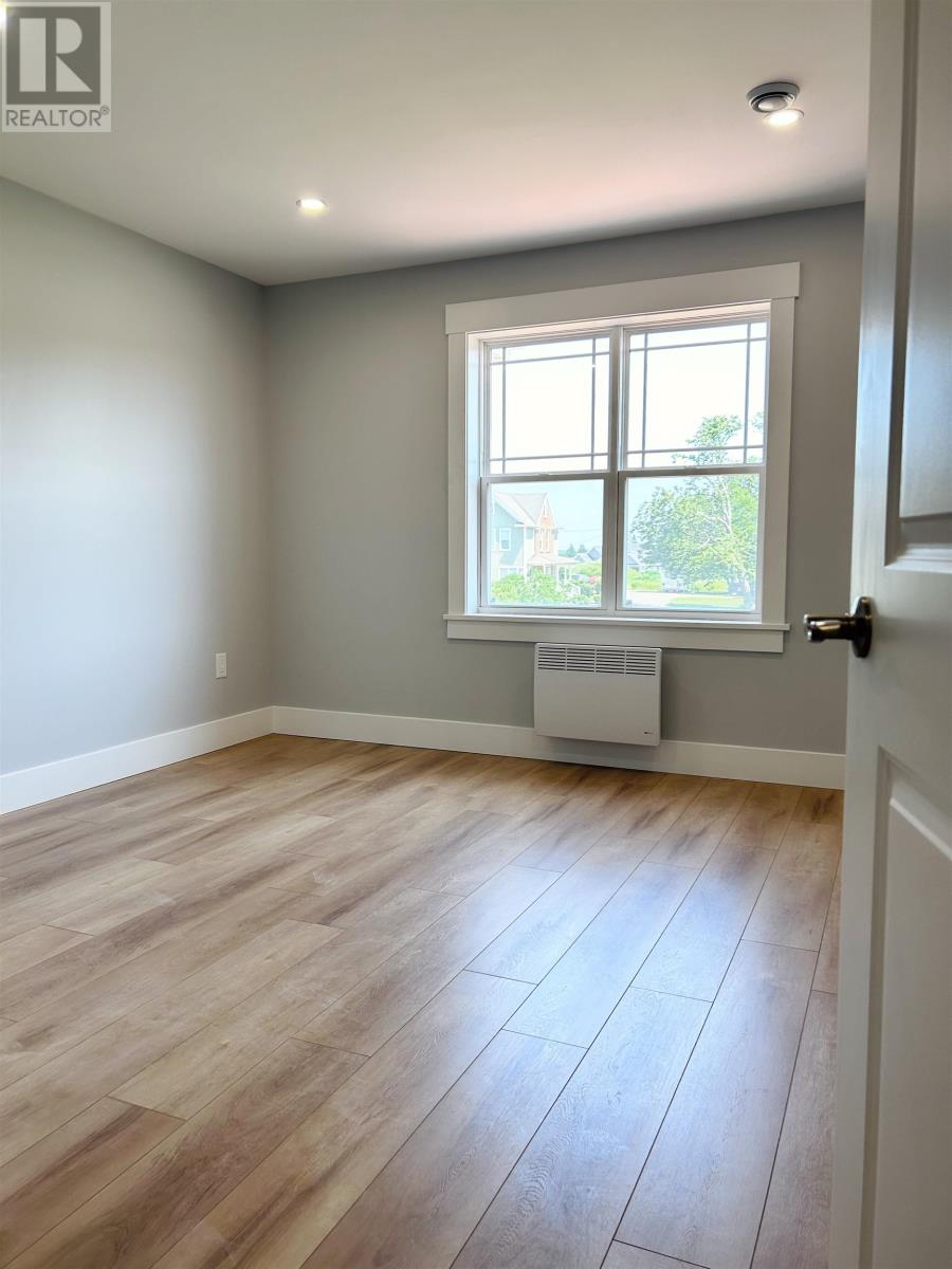 #406 24 GILBERT DRIVE DRIVE - 27