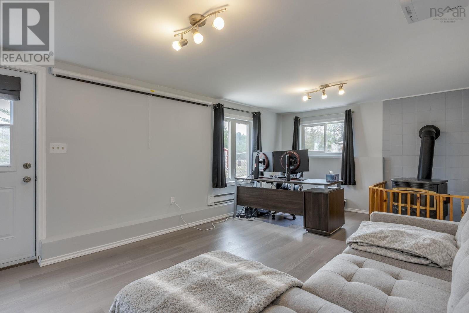 Property 18 of 19 of 112 Geiger Drive