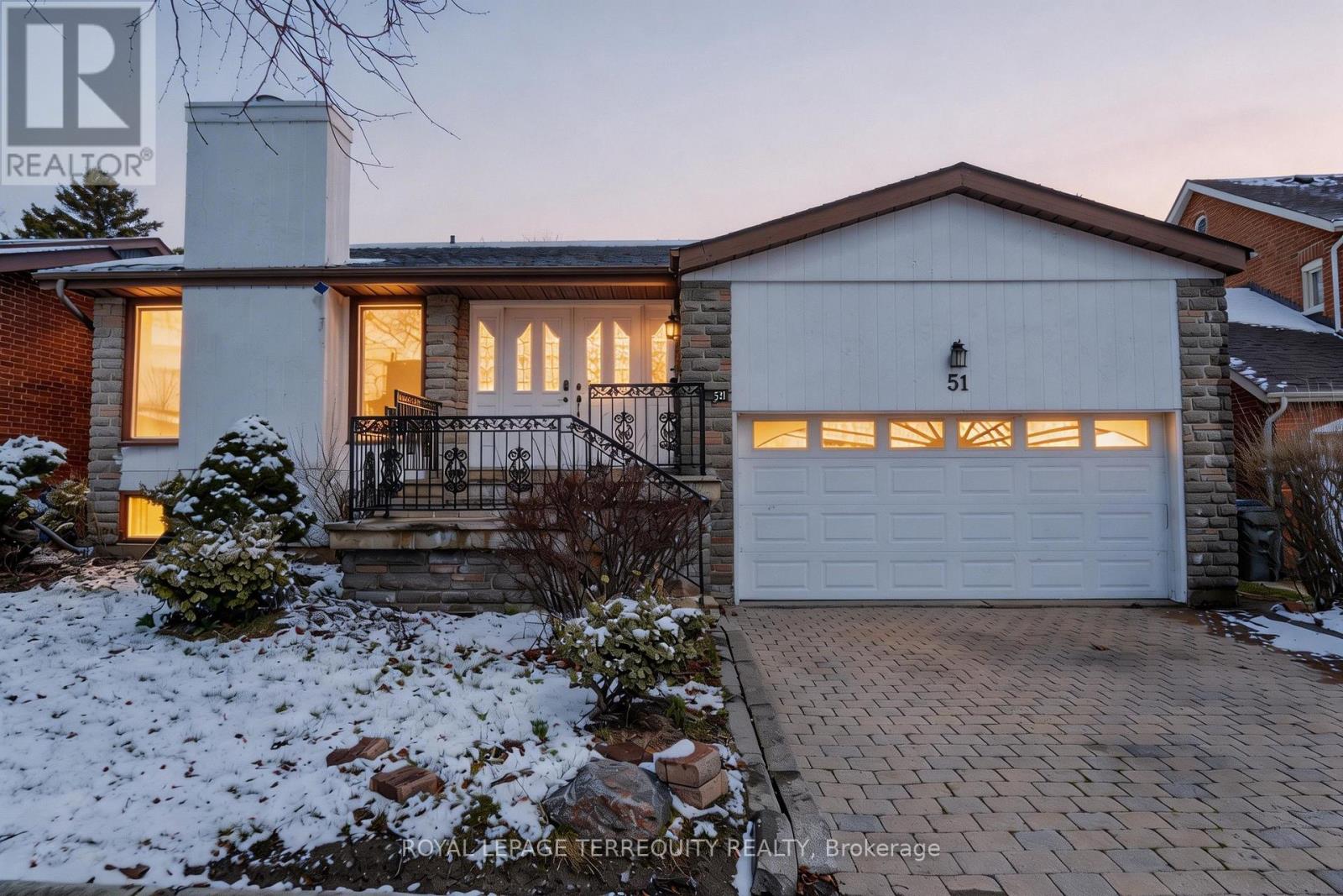 UPPER - 51 CHIEFSWOOD SQUARE