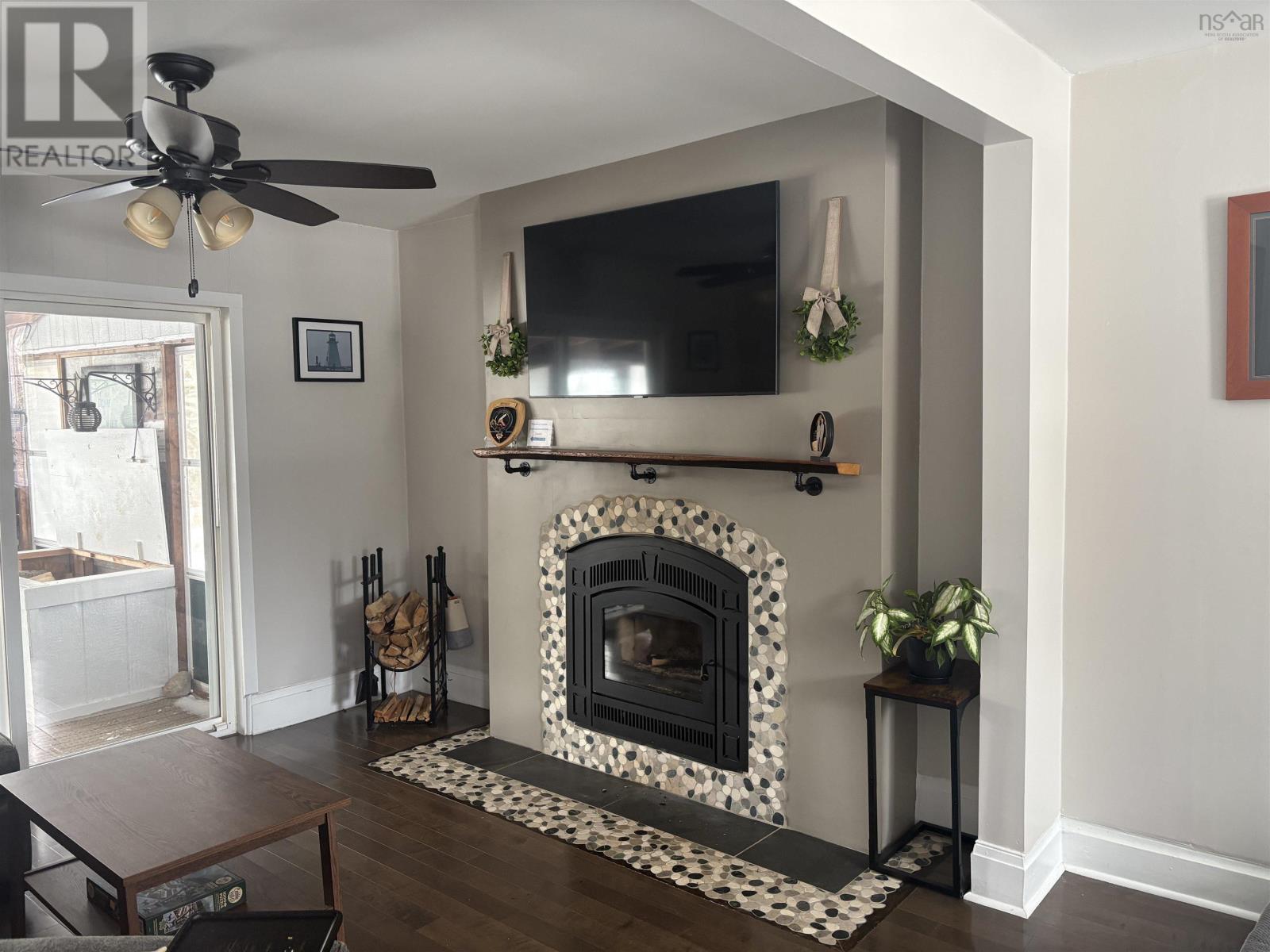 Property 15 of 41 of 6381 Highway 3