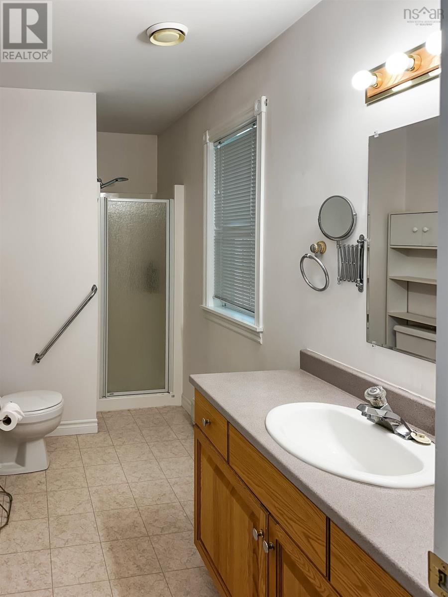 Property 26 of 34 of 28 Bishop Avenue