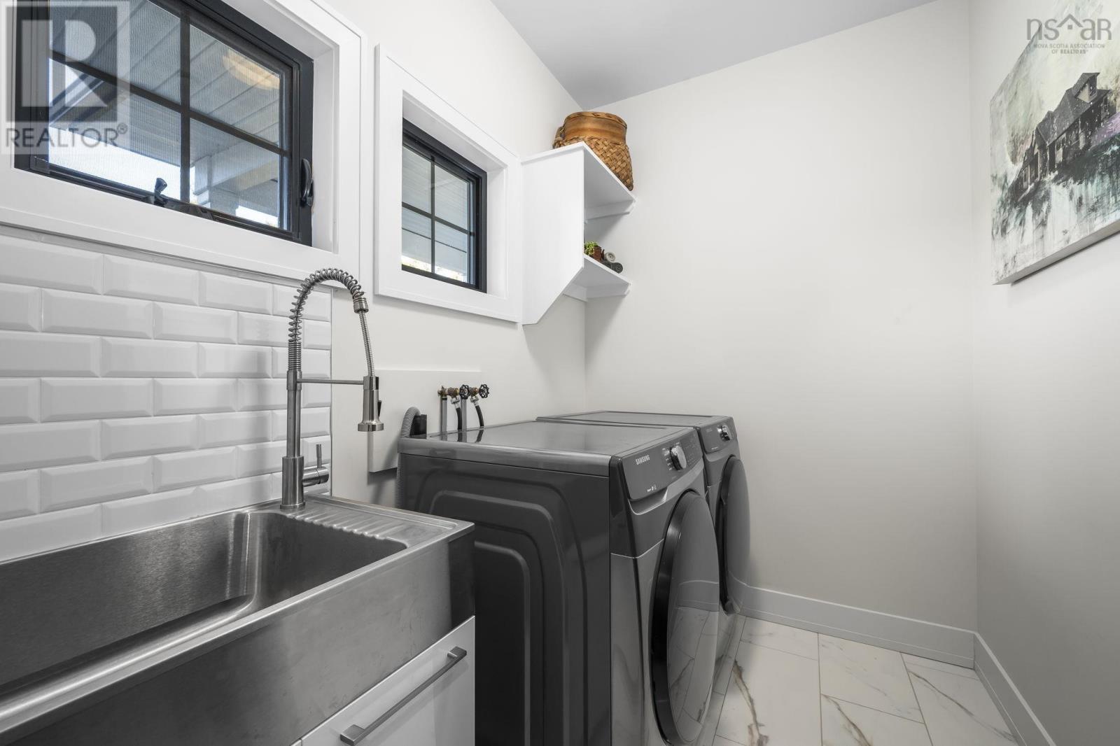 Property 18 of 50 of 628 Sandwick Drive