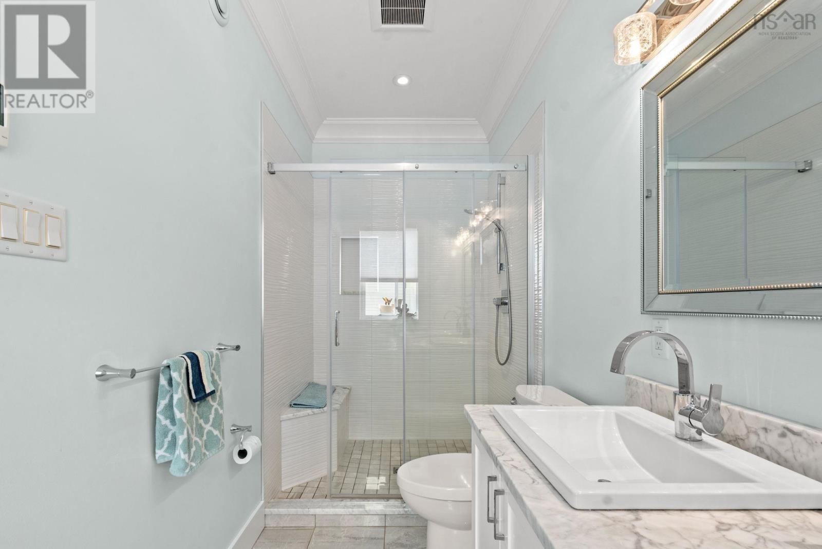 Property 25 of 49 of 769 Lakeview Avenue