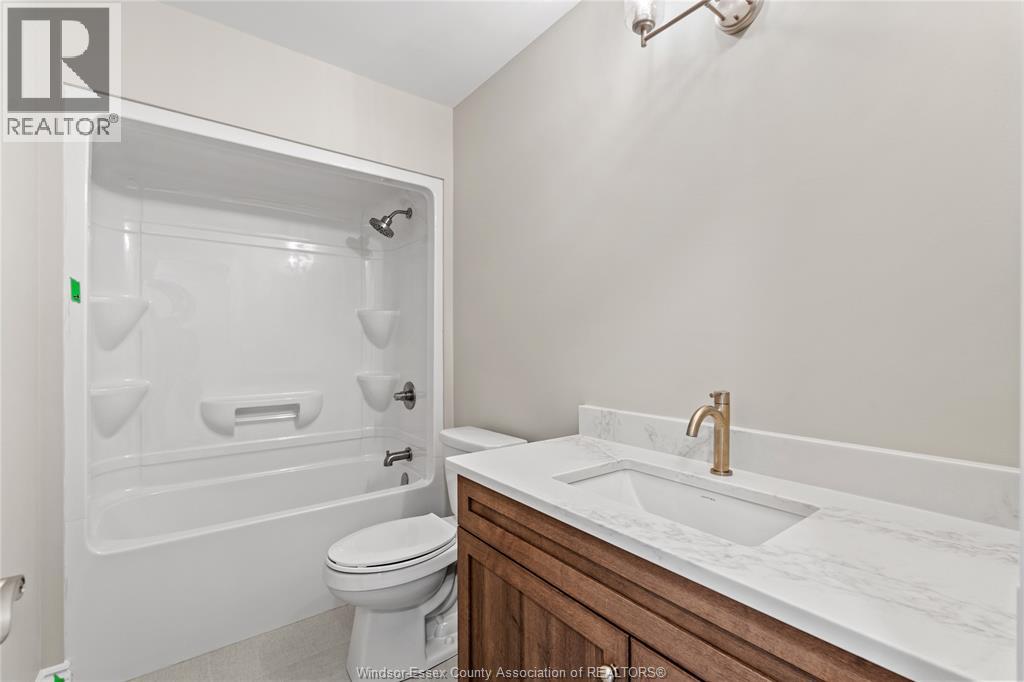 116 BLOOMINGTON - 19