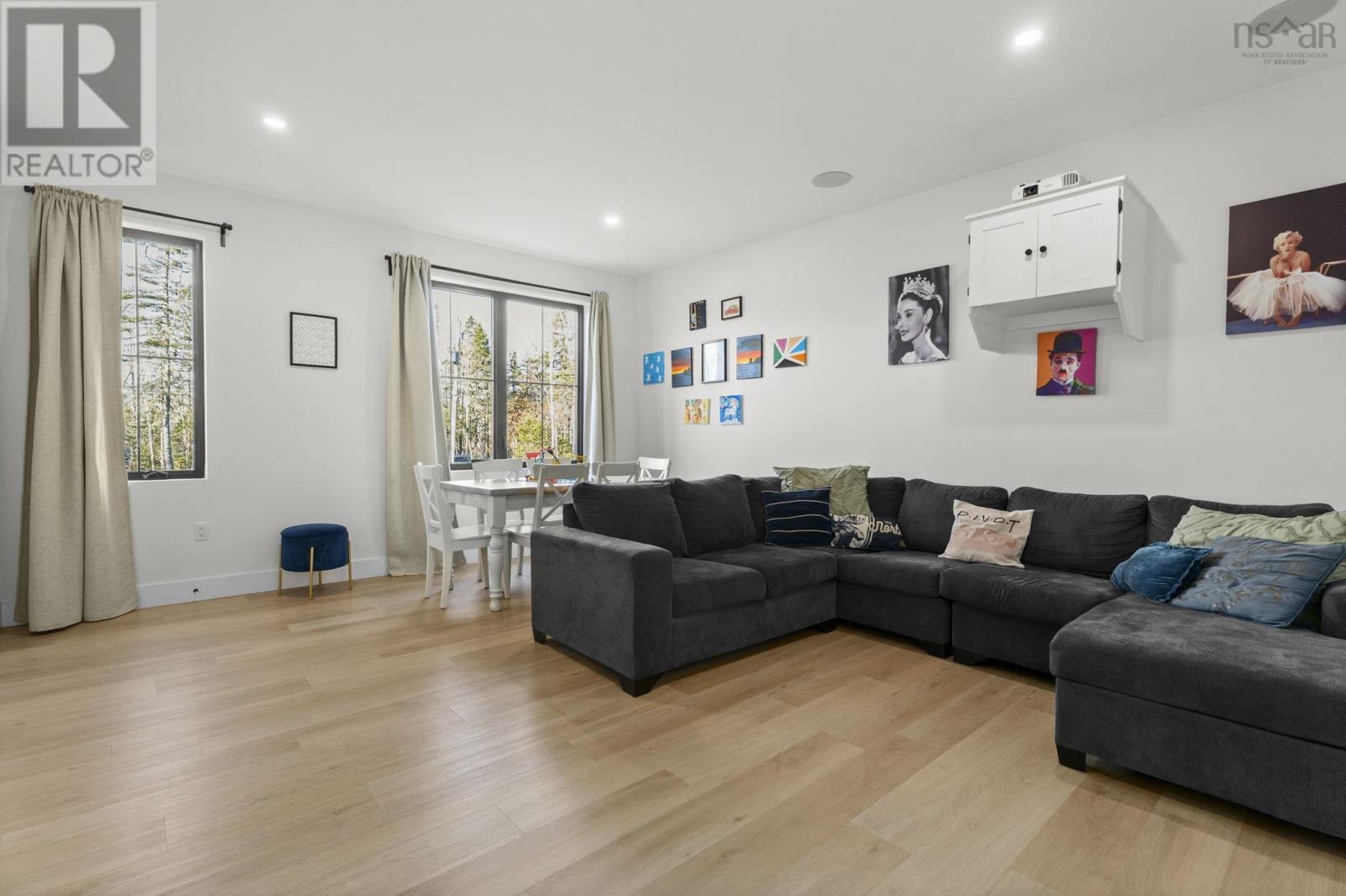 Property 16 of 49 of 106 Edward Dr