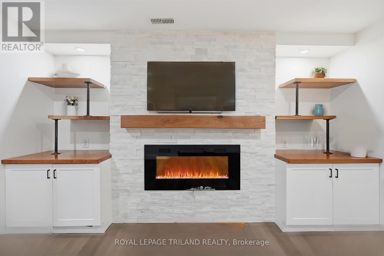 521 OSGOODE DRIVE Property Photo