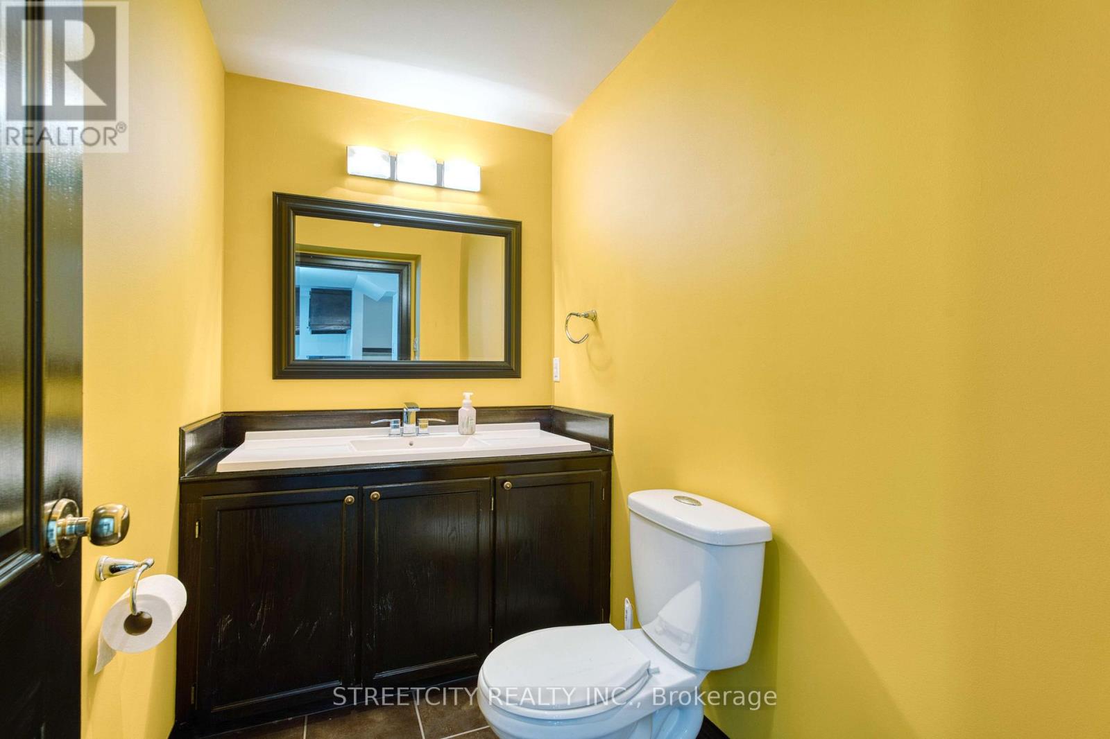 546 MAPLEWOOD LANE Property Photo