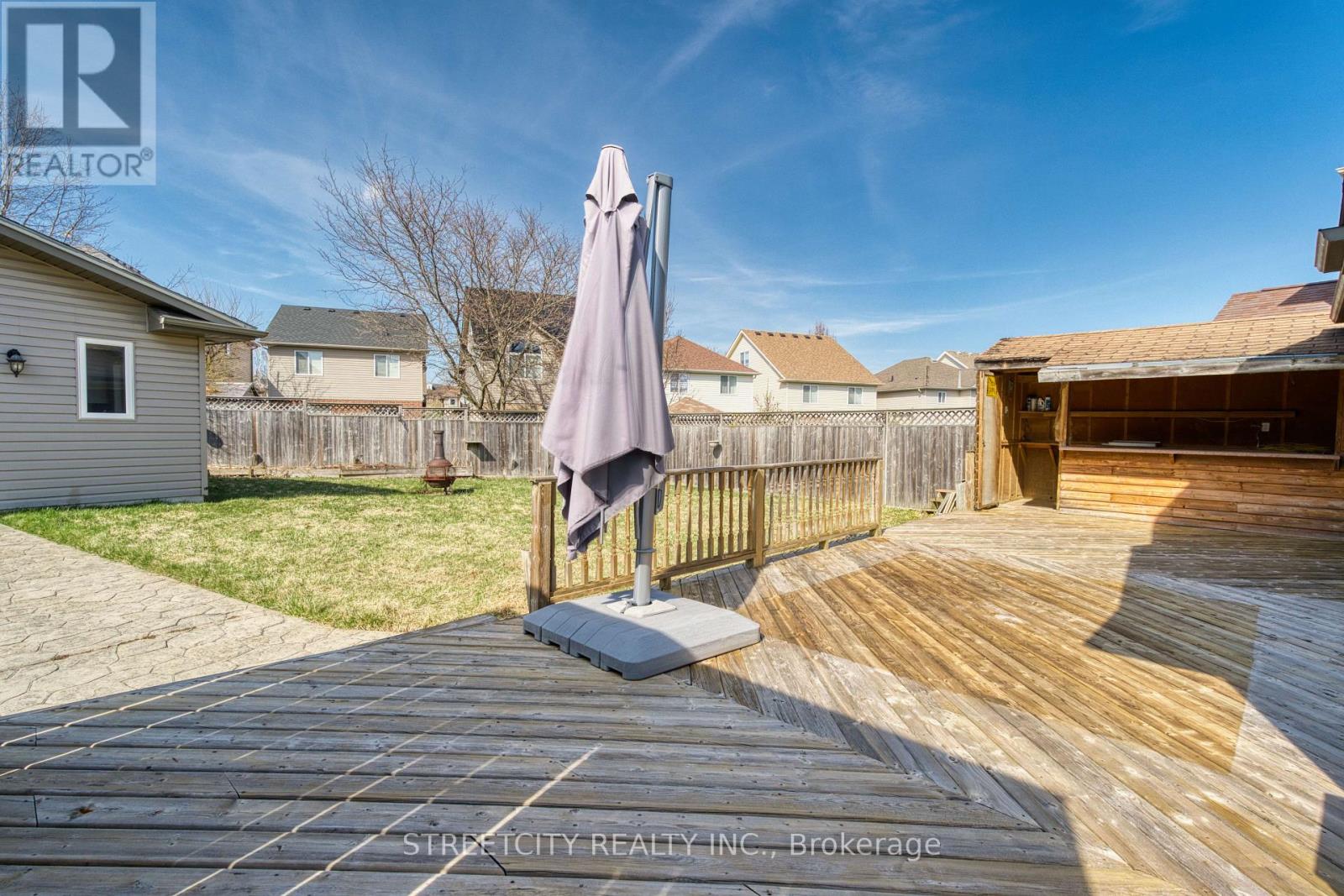 546 MAPLEWOOD LANE Property Photo