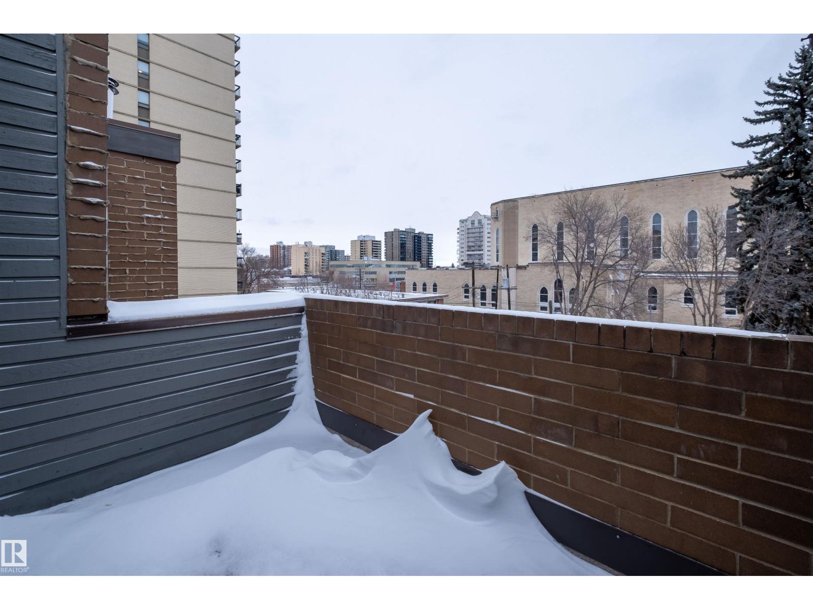 #13 10032 113 ST NW, Edmonton