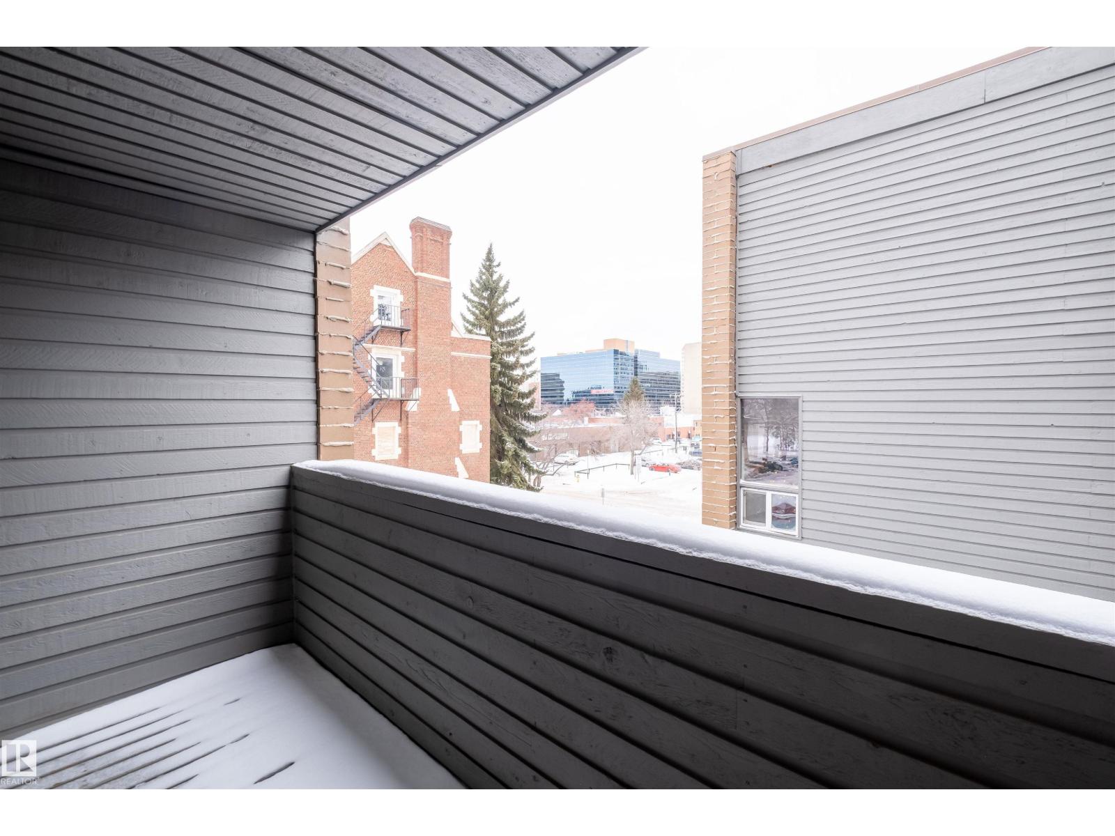 #13 10032 113 ST NW, Edmonton