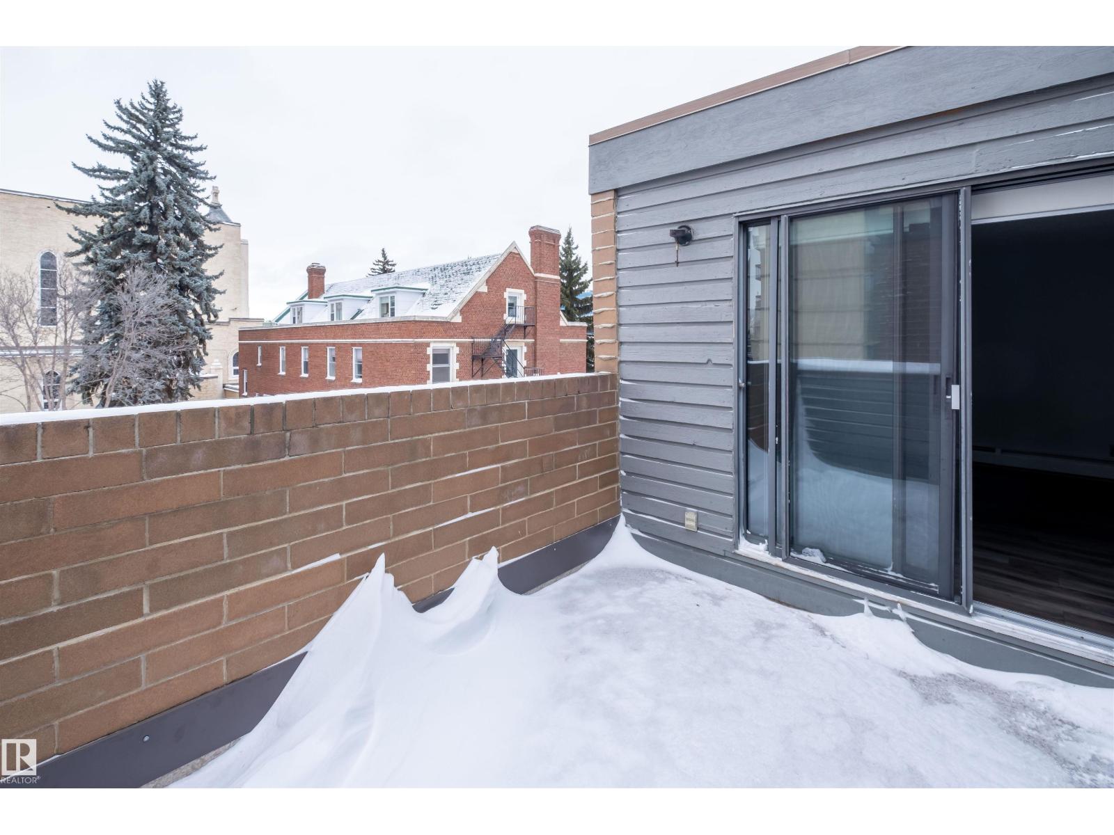 #13 10032 113 ST NW, Edmonton