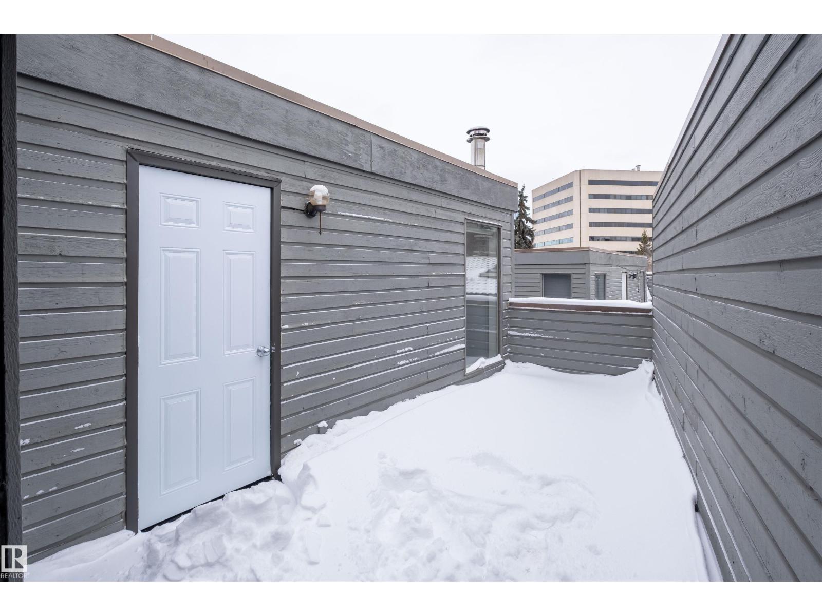 #13 10032 113 ST NW, Edmonton