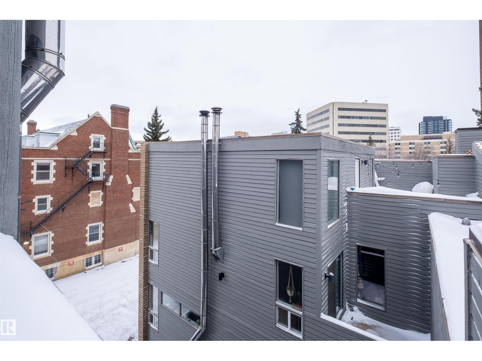 #13 10032 113 ST NW, Edmonton